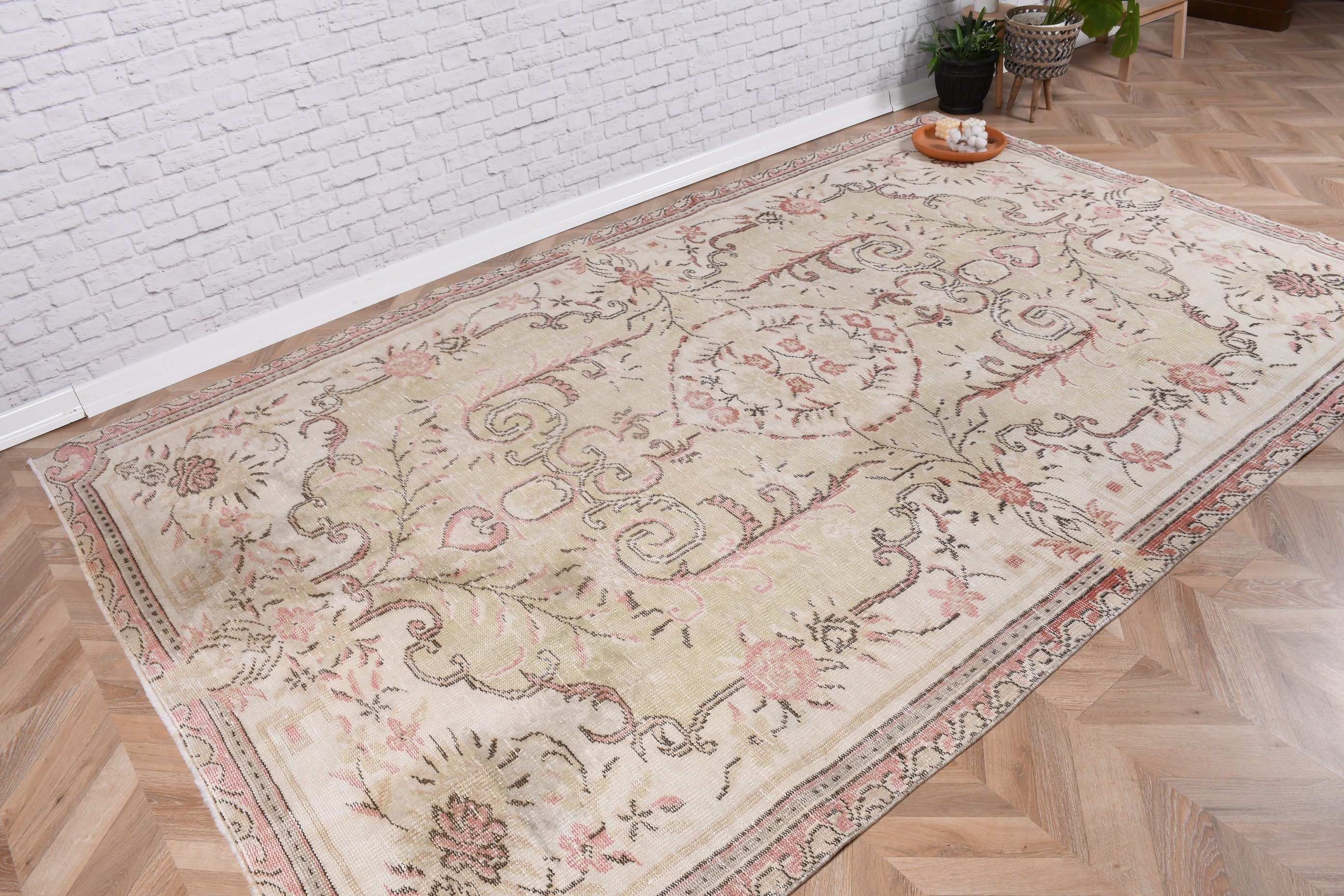 Large Vintage Rugs, Office Rugs, Turkish Rug, 6x9.7 ft Large Rug, Anatolian Rug, Kitchen Rugs, Beige Anatolian Rug, Vintage Rug, Salon Rug