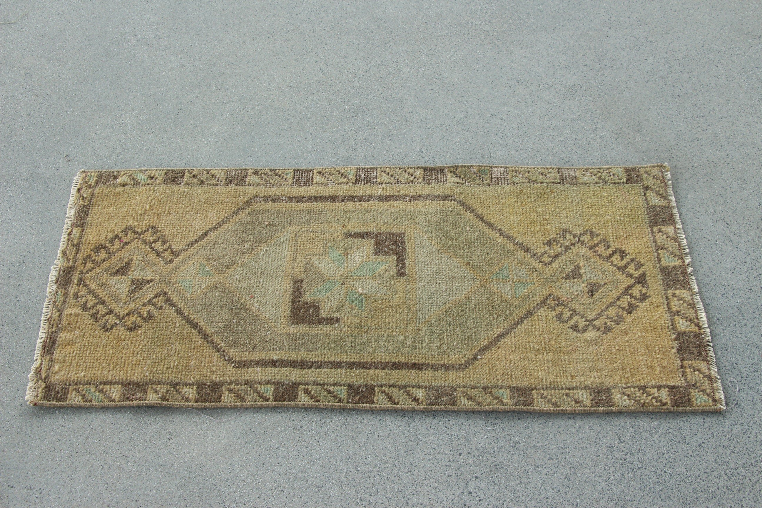 Vintage Halı, Duvara Asılı Halı, Havalı Halılar, Türk Halıları, Boho Halıları, Kapı Paspası Halısı, 1.5x3.1 ft Küçük Halılar, Kahverengi Geometrik Halı, Egzotik Halı