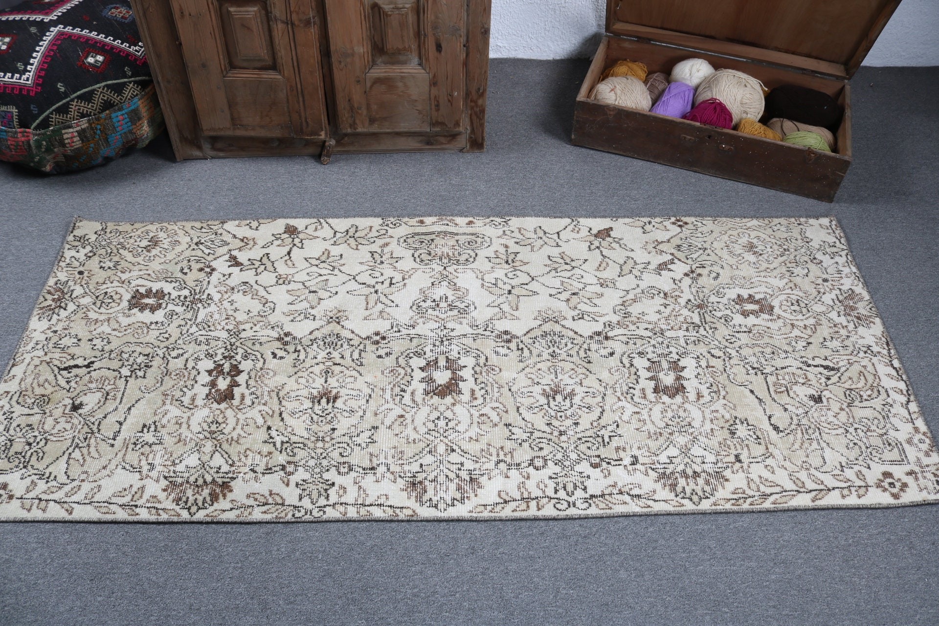 Vintage Rugs, Decorative Rugs, Neutral Rug, Nursery Rugs, 2.7x6.5 ft Accent Rugs, Turkish Rug, Anatolian Rugs, Beige Oriental Rugs