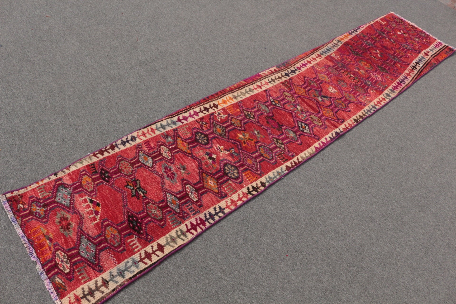 Kırmızı 1.8x9 ft Runner Halıları, Mutfak Halıları, Eskitilmiş Halı, Mutfak Halısı, Vintage Halı, Türk Halısı, Ev Dekor Halısı, Yer Halısı