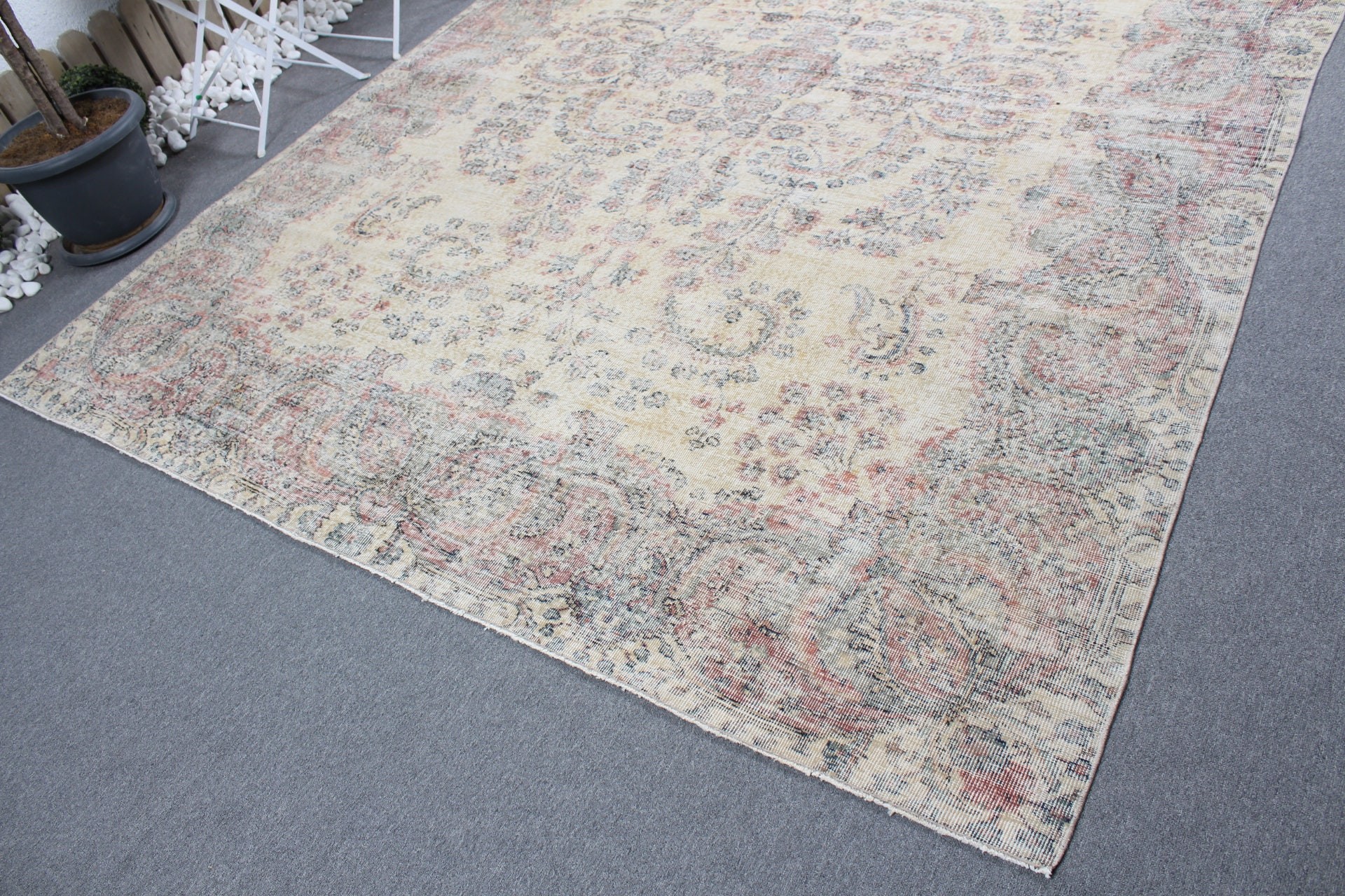 Vintage Rug, Living Room Rugs, Home Decor Rugs, Turkish Rug, Salon Rug, 7.9x10.7 ft Oversize Rug, Beige Antique Rug, Old Rug