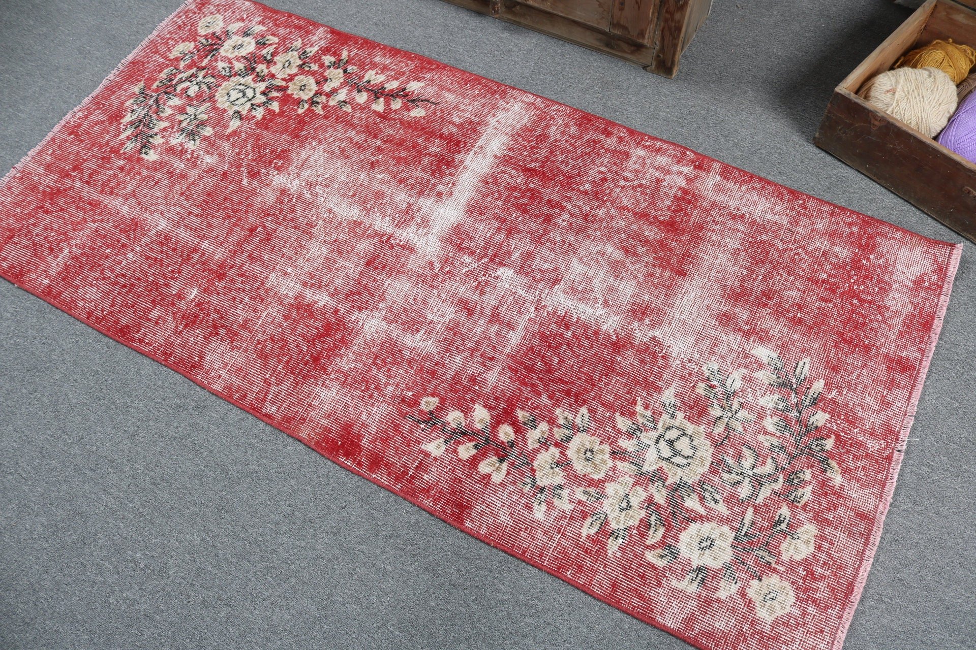 Red  2.9x5.9 ft Accent Rugs, Bedroom Rug, Home Decor Rug, Decorative Rugs, Turkish Rugs, Vintage Rug, Rugs for Decorative