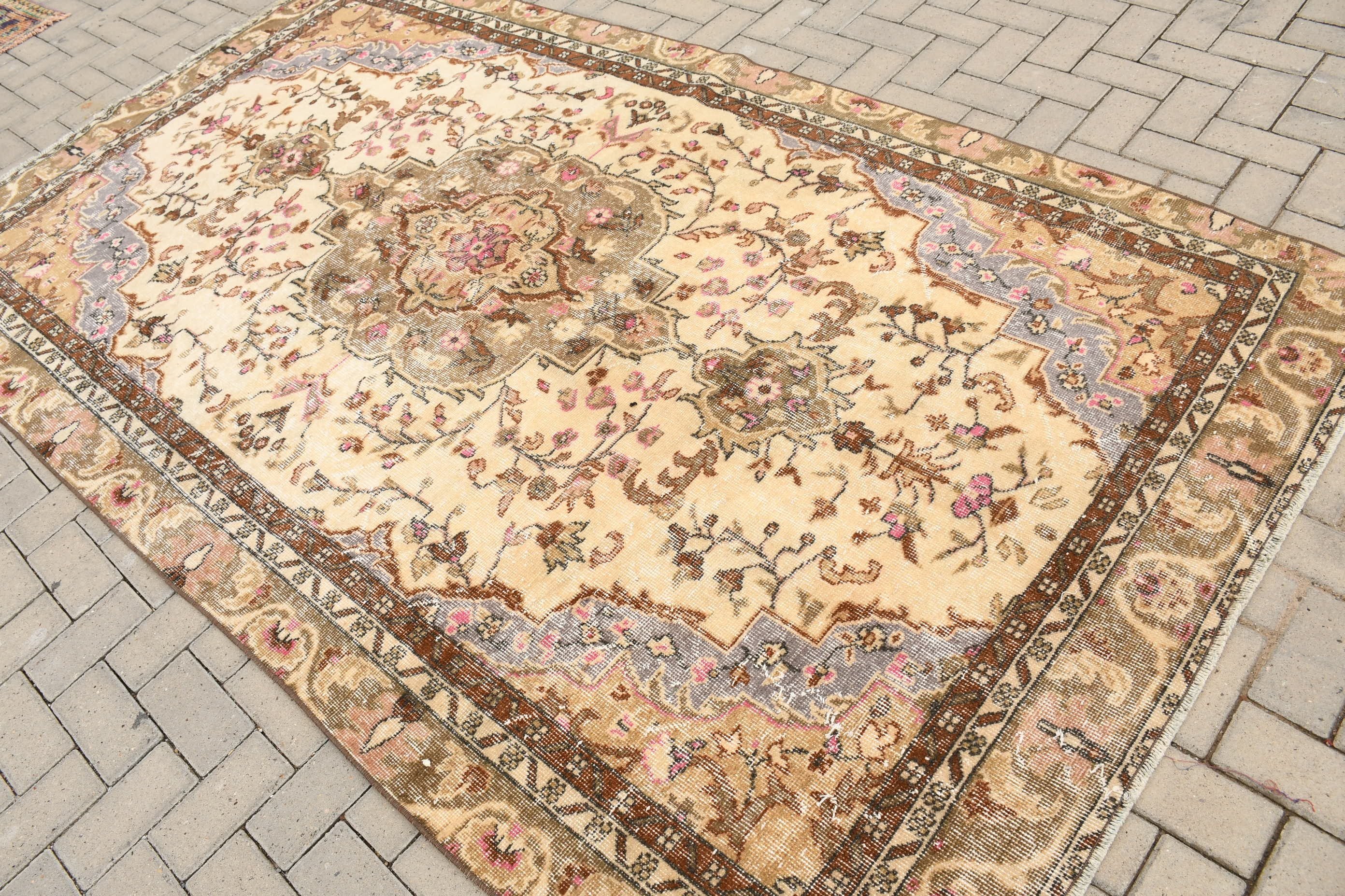 Vintage Rug, 5.2x9.3 ft Large Rugs, Turkish Rug, Home Decor Rug, Anatolian Rug, Dining Room Rug, Beige Bedroom Rugs, Rugs for Living Room