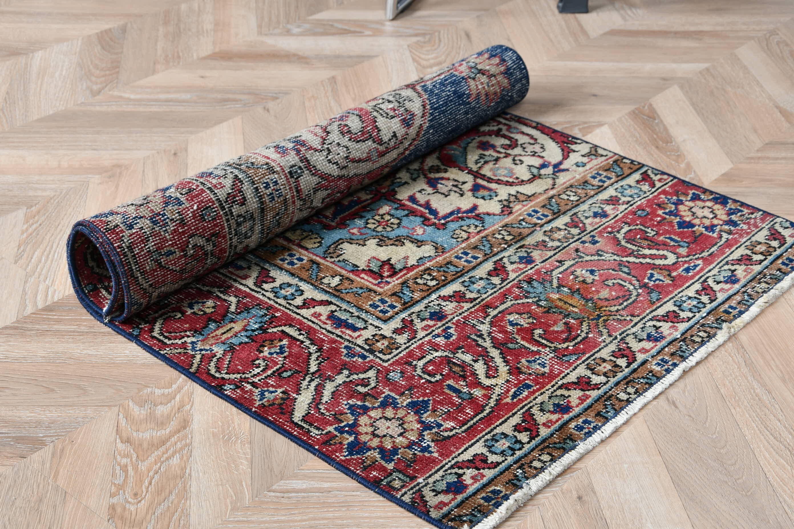 Anadolu Halısı, Araba Mat Halıları, Türk Halıları, Kırmızı Anadolu Halısı, Banyo Halısı, Oushak Halısı, Göçebe Halıları, 2,3x3,5 ft Küçük Halı, Vintage Halılar