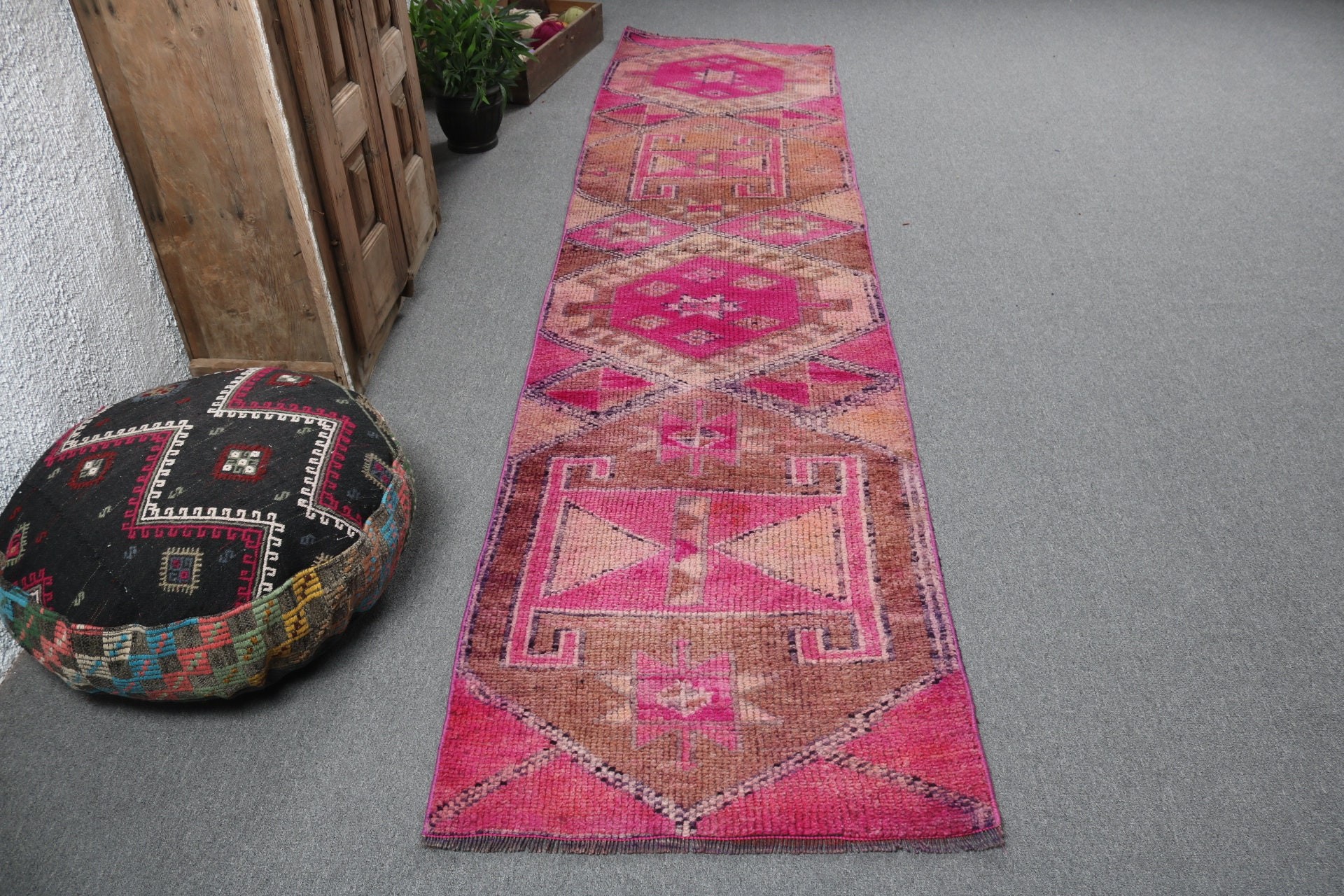 Yün Halı, Uzun Yolluk Halıları, Türk Halısı, Pembe Nötr Halı, Oryantal Halı, Mutfak Halıları, Runner Halıları, 2.7x11 ft Runner Halıları, Vintage Halı