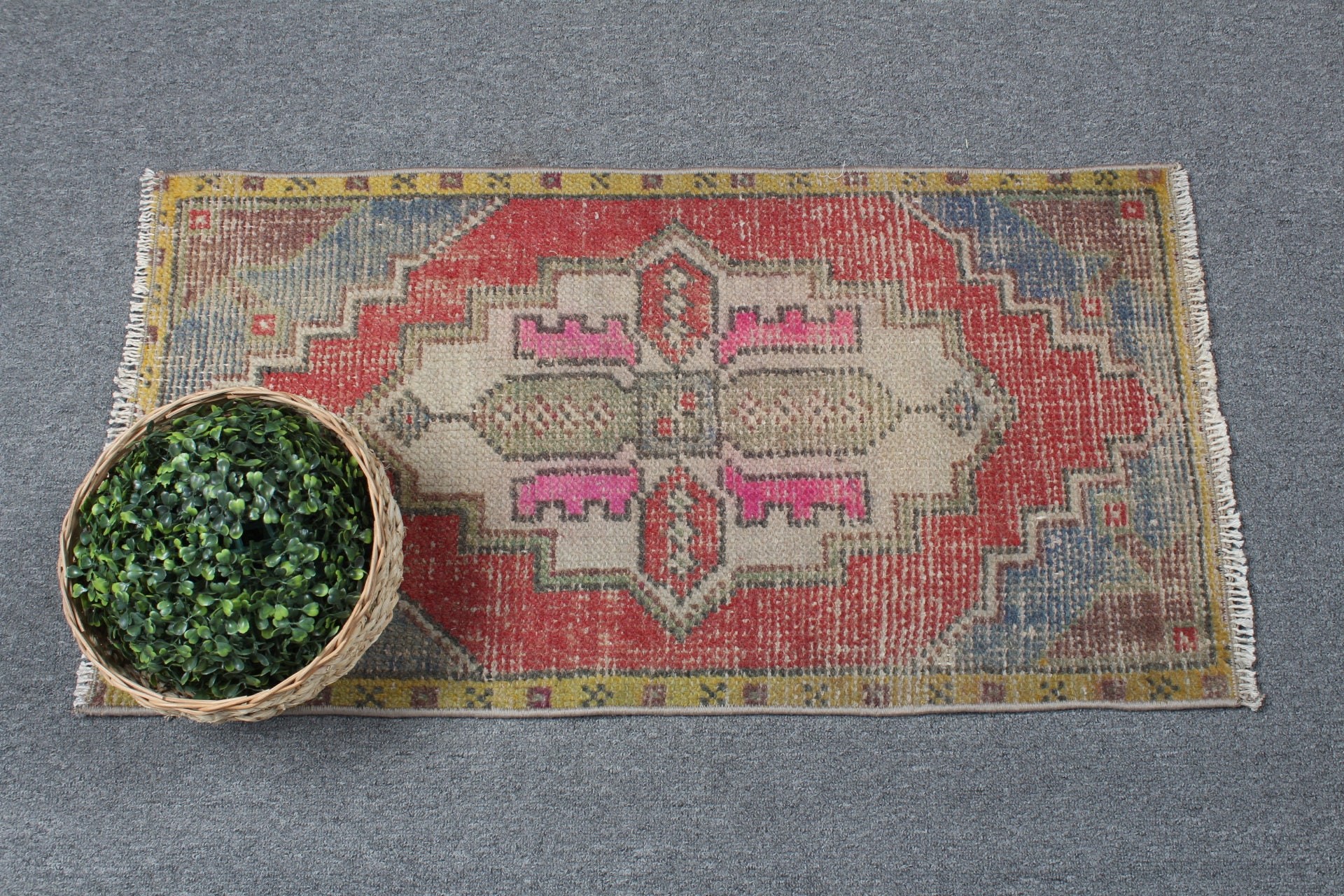 Red  1.5x2.9 ft Small Rug, Rugs for Bath, Vintage Rug, Turkish Rug, Wall Hanging Rug, Entry Rug, Bedroom Rug