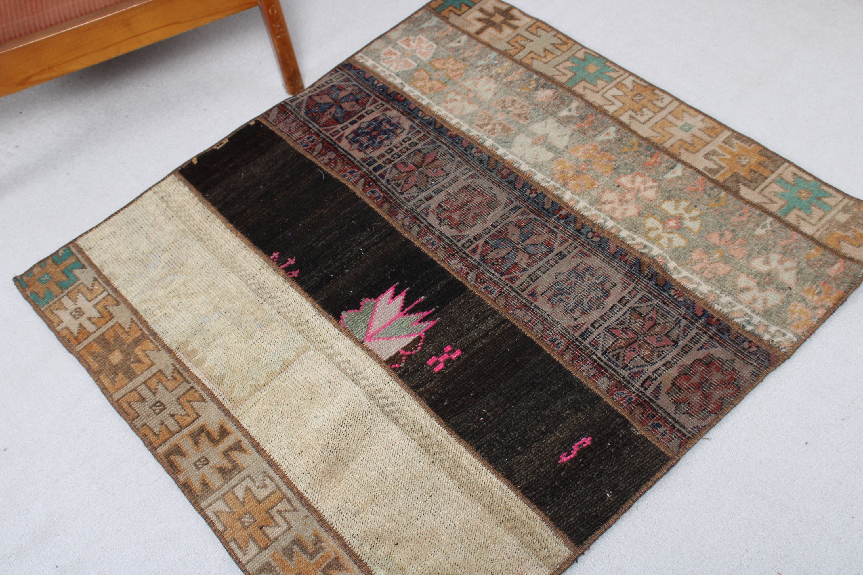 Handmade Rug, Small Boho Rugs, Turkish Rug, Antique Rug, Bedroom Rug, Beige Bedroom Rugs, Bathroom Rugs, Vintage Rug, 3.2x3.3 ft Small Rug