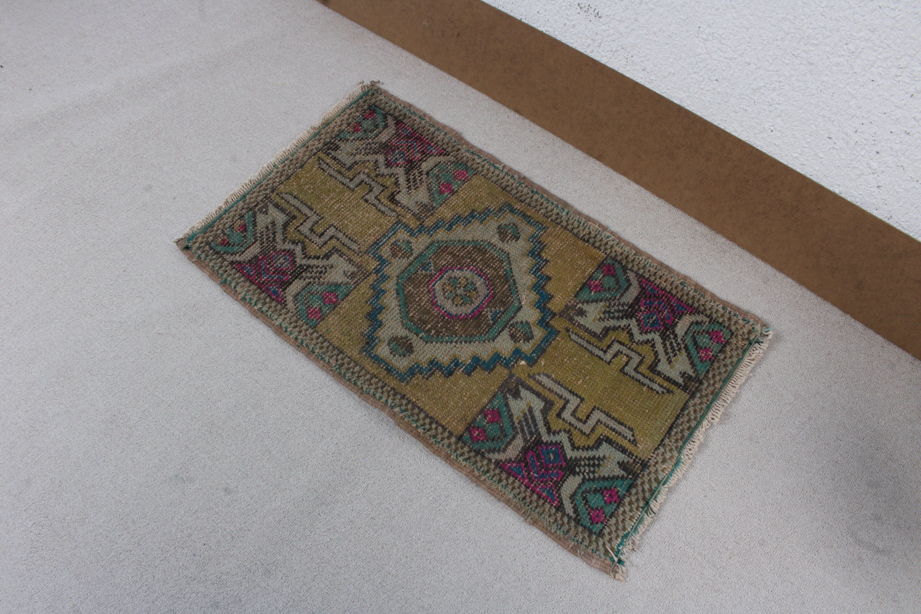 Duvara Asılı Halı, 1.6x2.8 ft Küçük Halı, Yeşil Nötr Halılar, Türk Halıları, Oryantal Halı, Vintage Halılar, Boho Halı, Geometrik Halı, Banyo Halısı