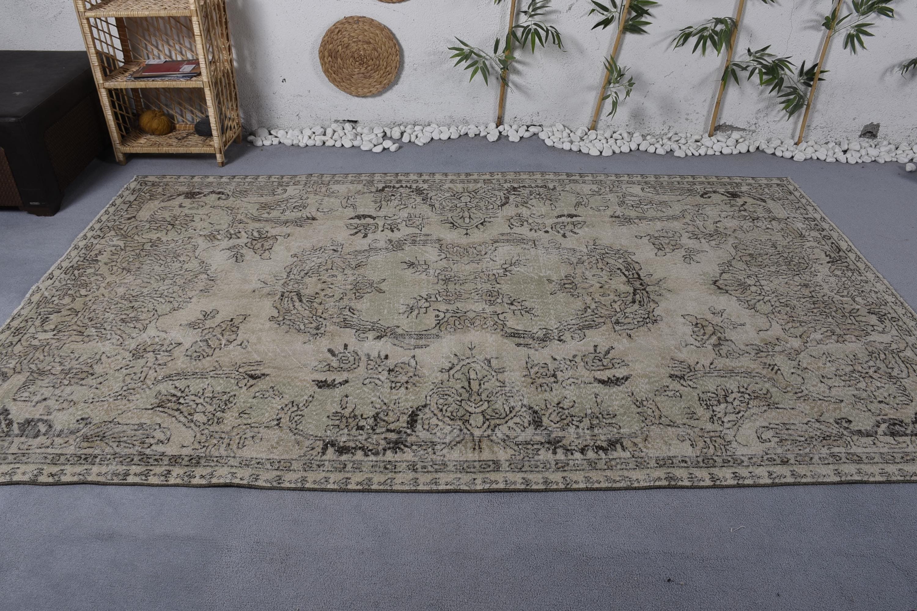 Vintage Rug, Green Oushak Rug, 5.6x9.3 ft Large Rugs, Antique Rugs, Turkish Rug, Large Vintage Rugs, Organic Rug, Salon Rug