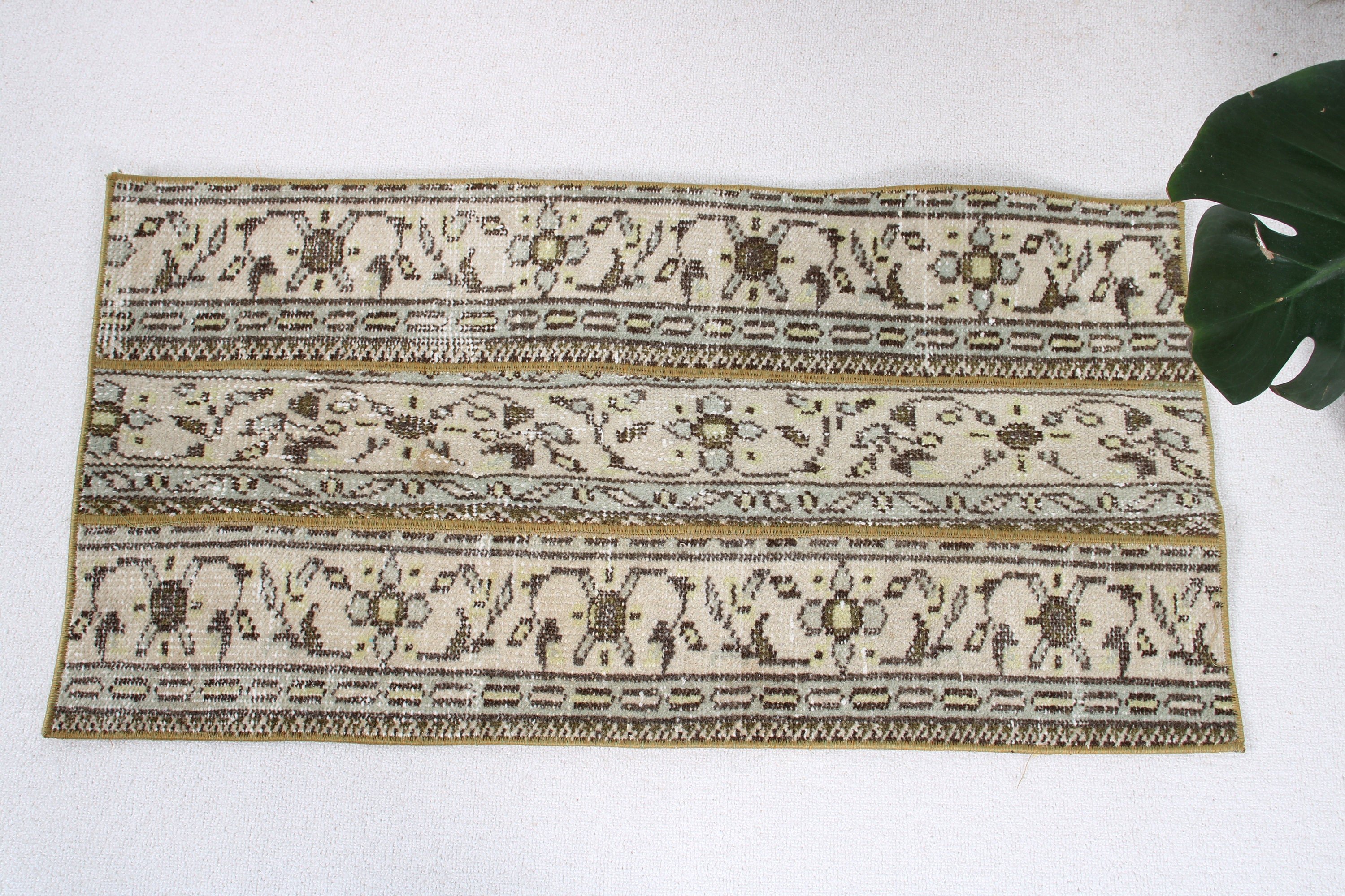 Yer Halıları, Çocuk Halıları, Bej Yatak Odası Halısı, 1.6x3.2 ft Küçük Halılar, Türk Halısı, Kapı Paspas Halıları, Bohem Halılar, Vintage Halılar