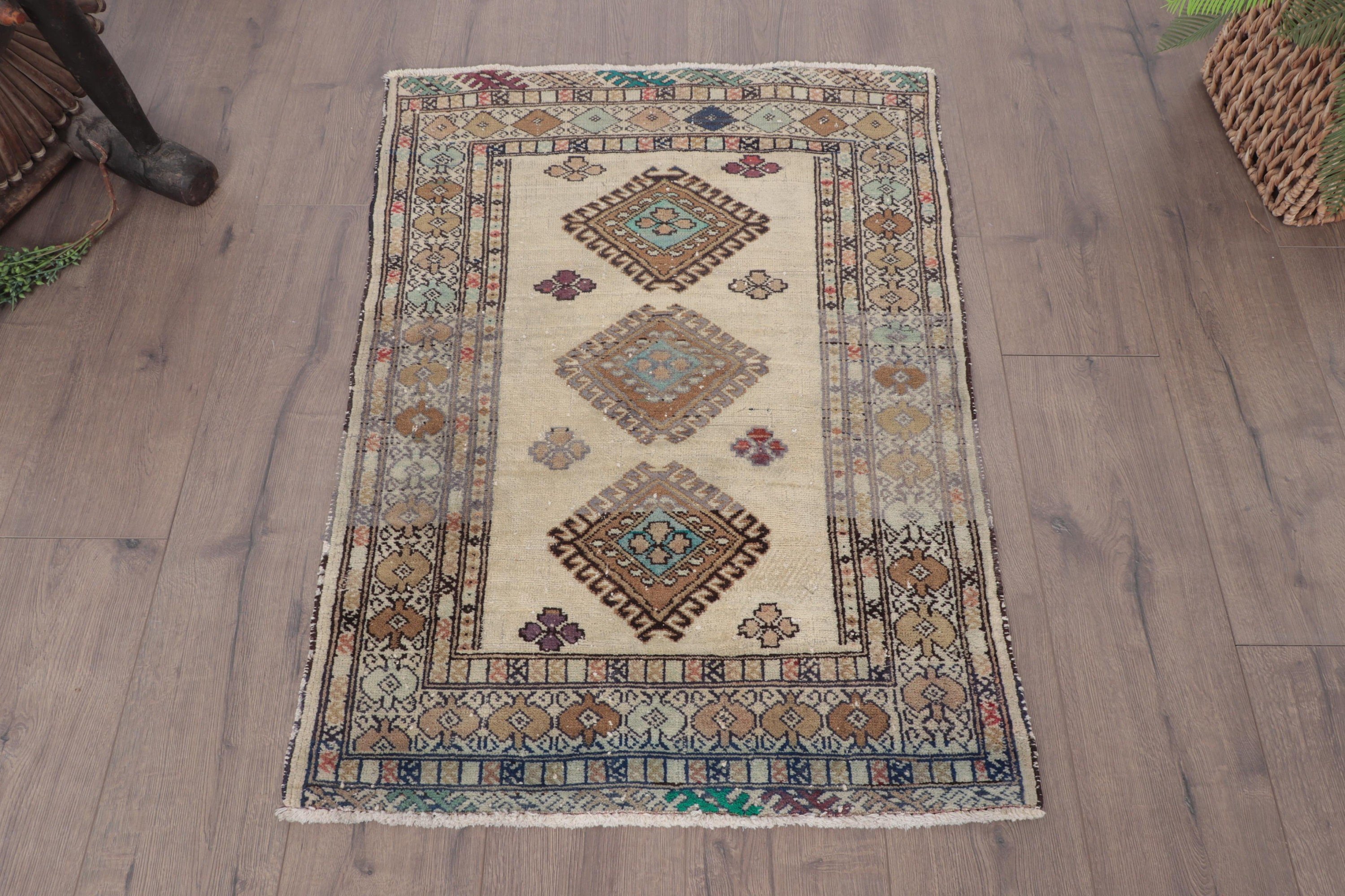 Çocuk Halıları, Türk Halıları, Yatak Odası Halıları, Bej Boho Halıları, 2,4x3,3 ft Küçük Halı, Açıklama Halıları, Vintage Halı, El Dokuma Halıları, Kapı Paspası Halısı