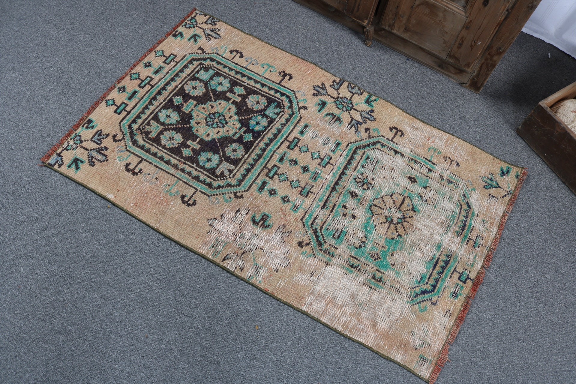 Vintage Halı, 2.4x3.9 ft Küçük Halı, Nötr Halılar, Türk Halıları, Boho Halısı, Bohem Halısı, Duvara Asılı Halılar, Küçük Boho Halıları, Kahverengi Yer Halıları