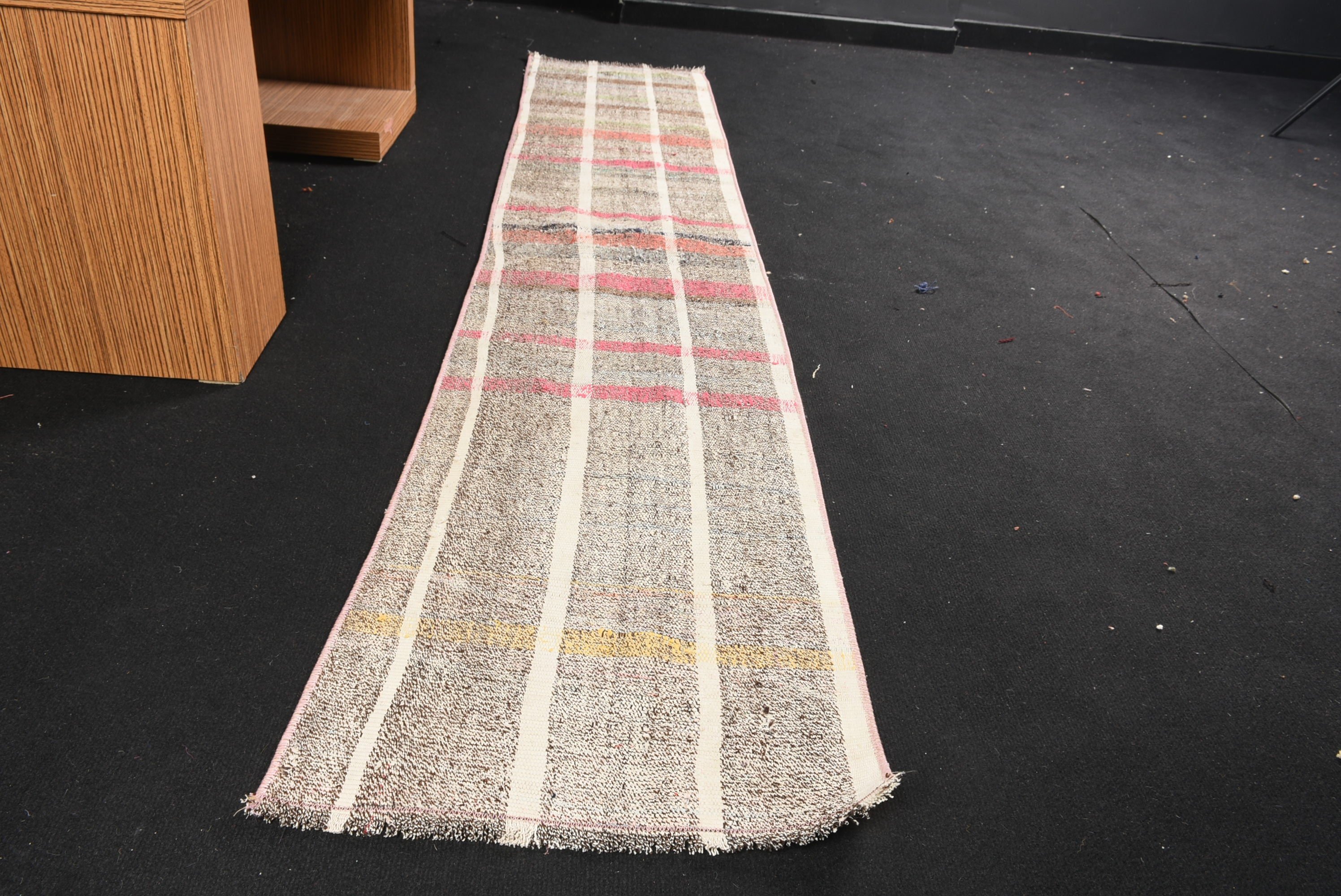 Pembe Havalı Halılar, Soyut Halı, Kilim, Fas Halısı, Merdiven Halıları, Oryantal Halı, Türk Halısı, Merdiven Halısı, 1.6x8.1 ft Runner Halısı, Vintage Halı