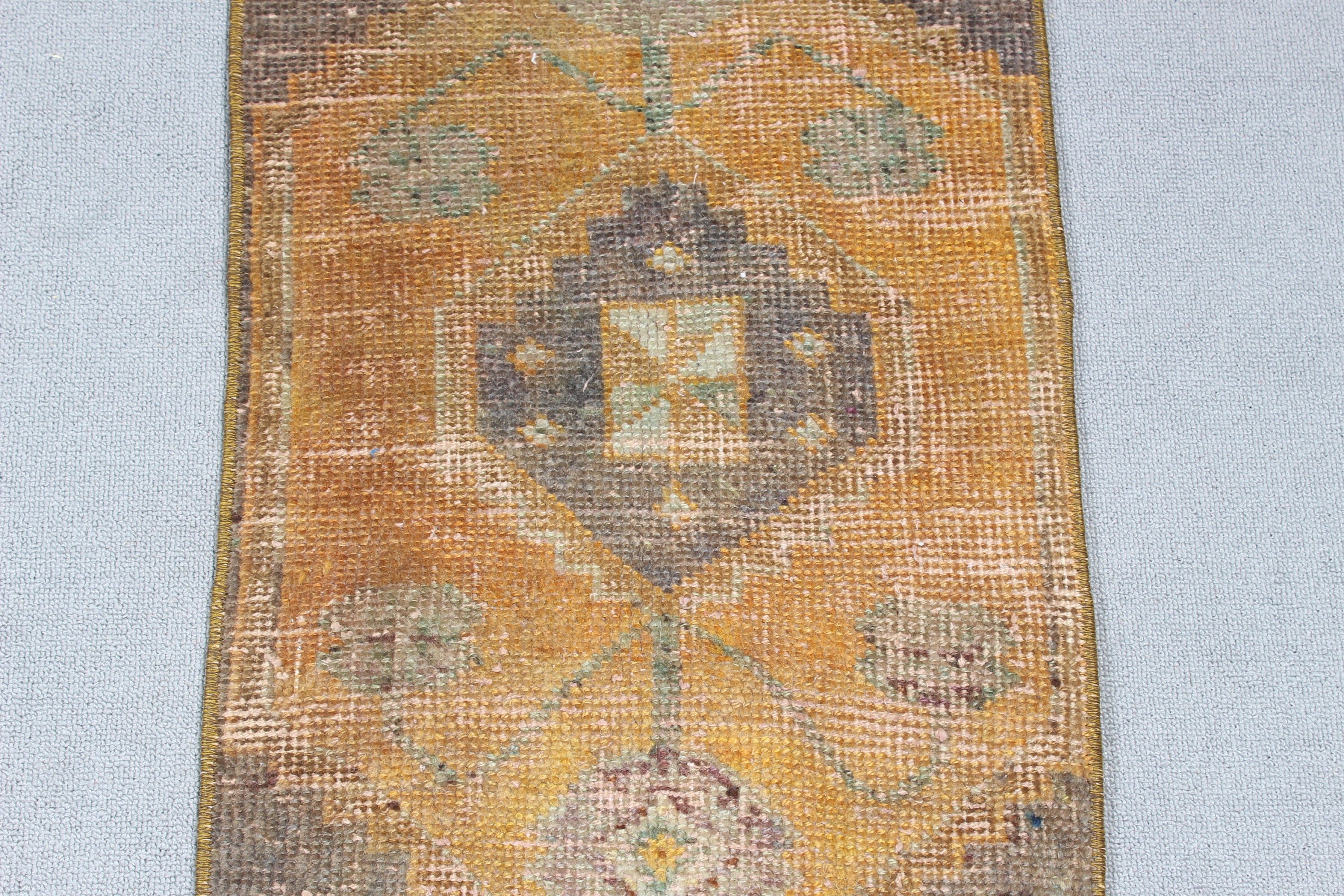 Nötr Halılar, Estetik Halılar, Sarı El Dokuma Halılar, Paspas Halıları, 1.4x2.9 ft Küçük Halı, Banyo Halıları, Türk Halıları, Vintage Halı, Yatak Odası Halısı