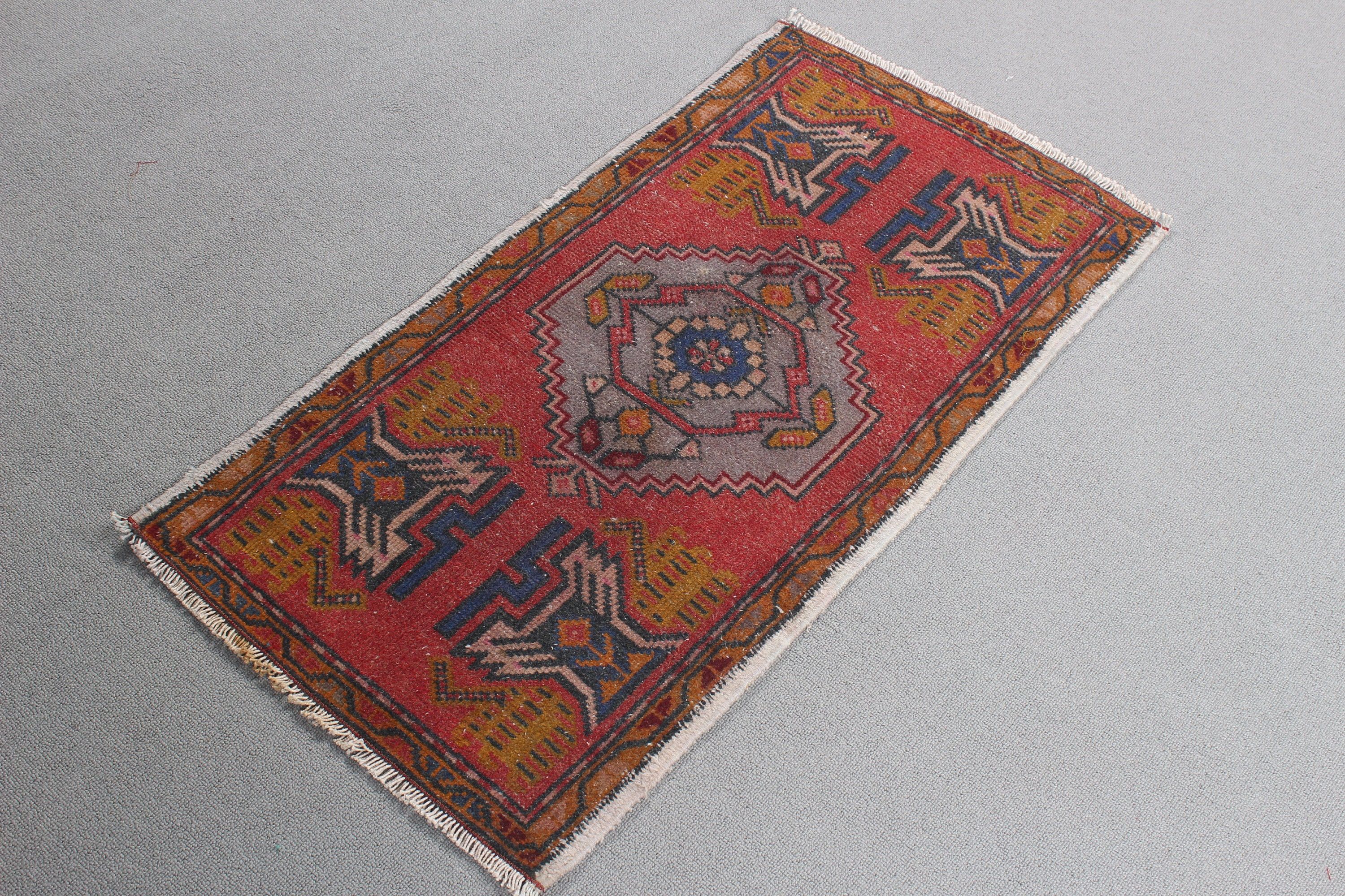 Havalı Halılar, Boho Halılar, Kırmızı Yün Halı, Türk Halıları, Duvara Asma Halılar, Vintage Halı, 1,7x3,3 ft Küçük Halı, Çocuk Halıları, Kapı Paspası Halıları