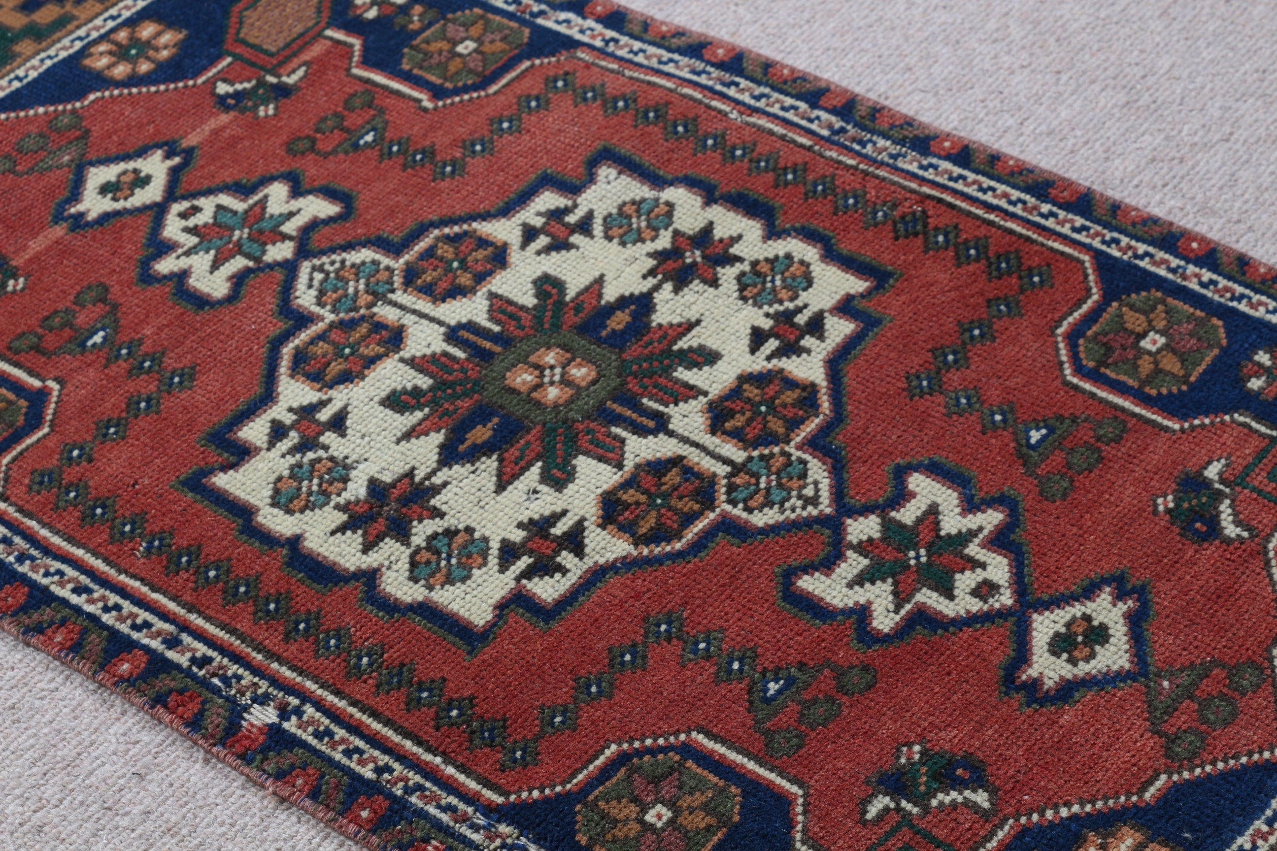 Kahverengi Havalı Halılar, Vintage Halı, Yatak Odası Halıları, Antika Halı, Türk Halısı, Paspas Halıları, Banyo Halısı, 1.8x3.5 ft Küçük Halılar