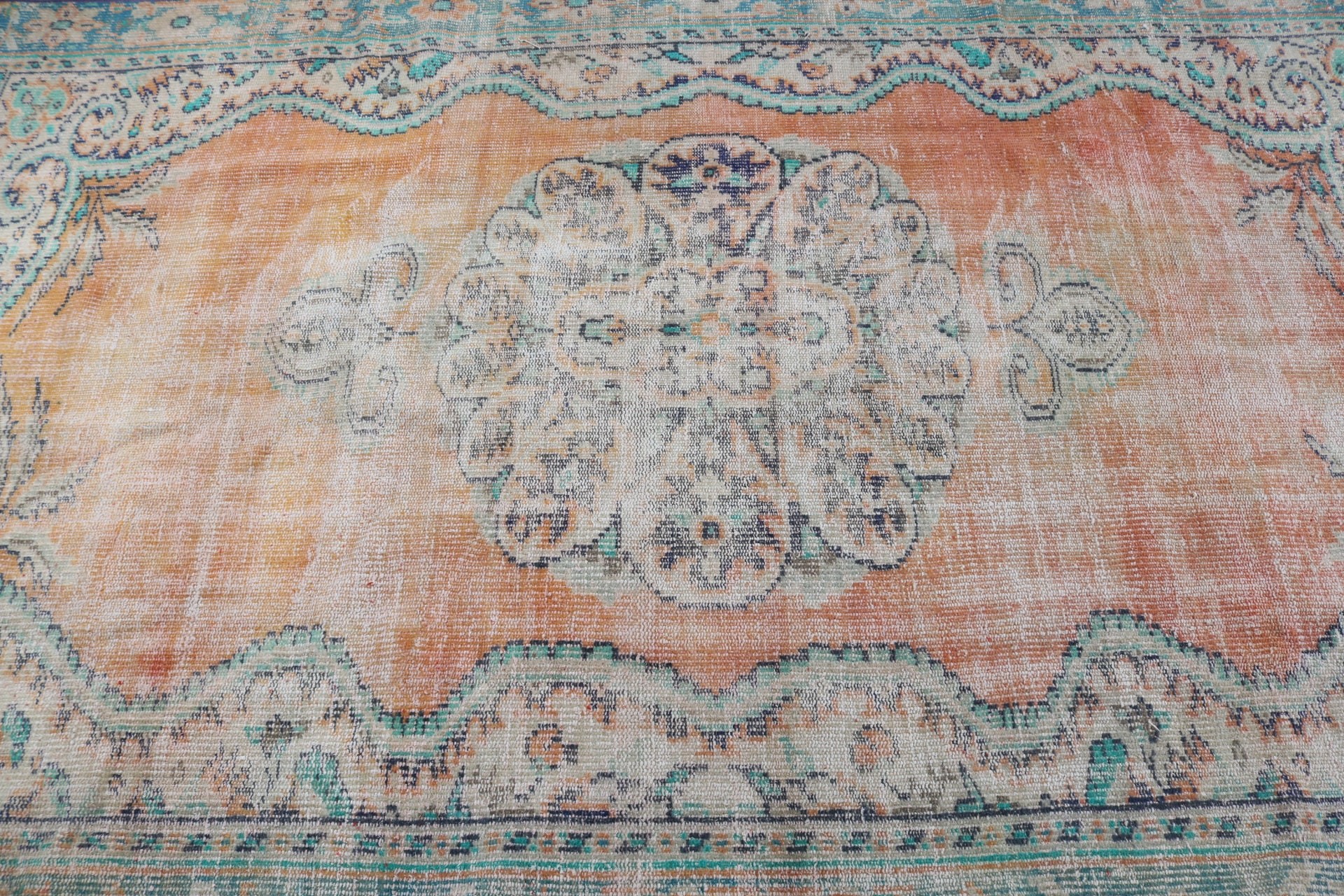 Vintage Rug, Green Statement Rug, Turkish Rugs, 5.2x8.3 ft Large Rugs, Living Room Rugs, Large Boho Rugs, Anatolian Rugs, Oriental Rug