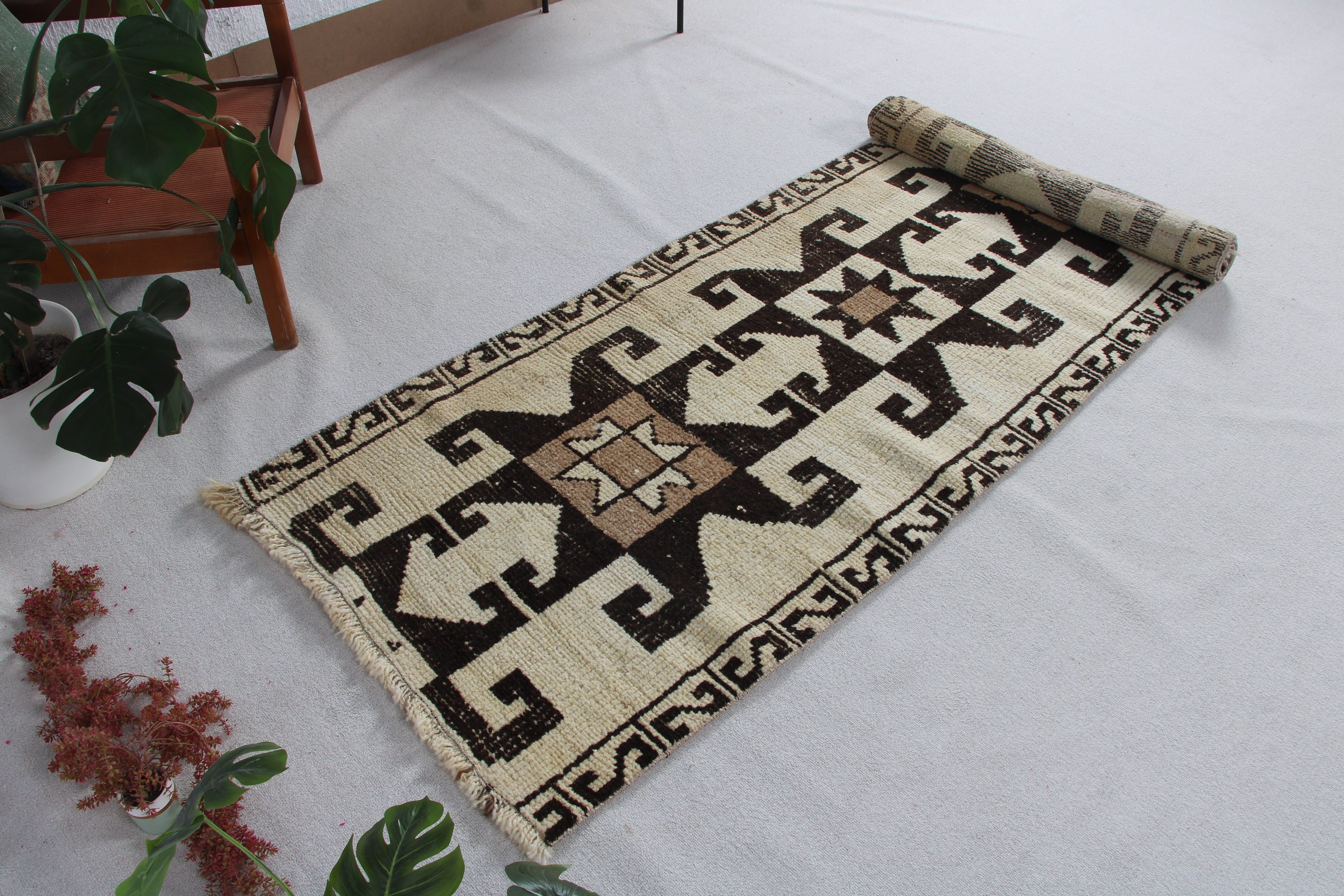 Modern Halı, Uzun Yolluk Halı, Bildiri Halısı, Kahverengi Geometrik Halı, Vintage Halılar, Oushak Halısı, Türk Halıları, Koridor Halısı, 3.1x9.6 ft Yolluk Halısı