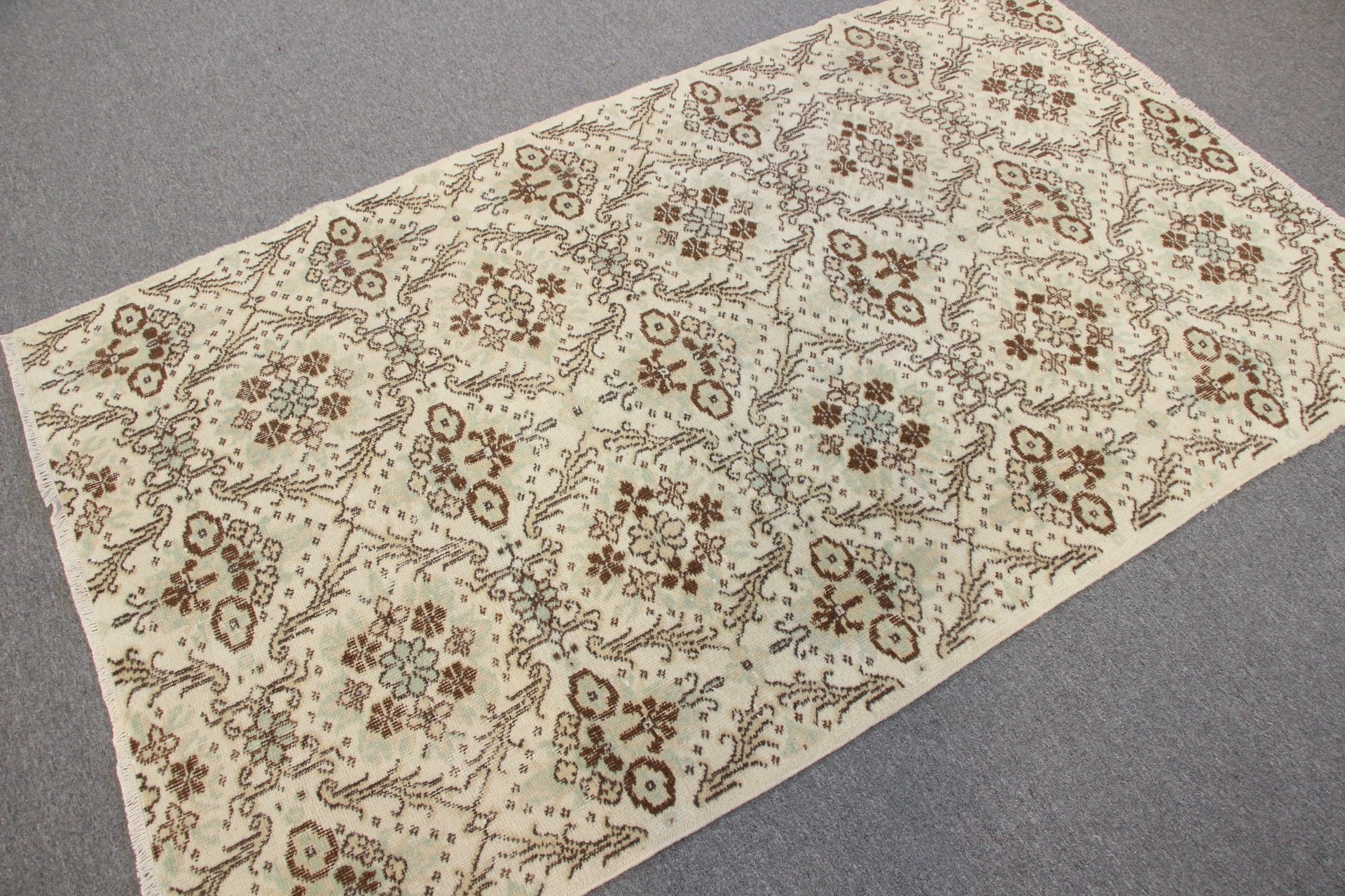 Vintage Rug, Floor Rugs, Wool Rugs, Beige Oushak Rug, Rugs for Floor, 4x6.7 ft Area Rugs, Turkish Rugs, Vintage Decor Rug