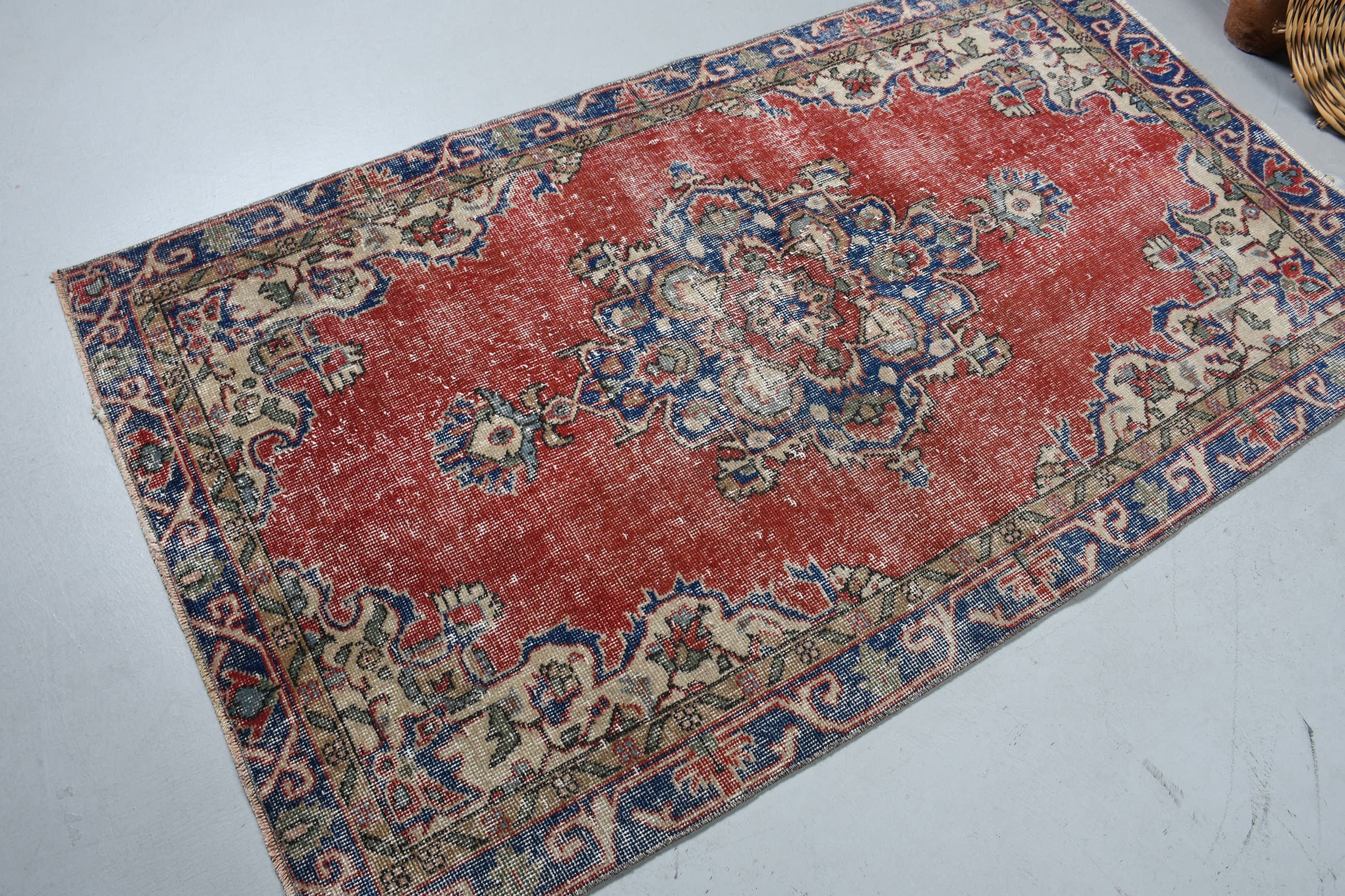 Vintage Rug, Kitchen Rugs, Turkish Rugs, Oushak Rug, Red Wool Rug, Vintage Decor Rugs, 3.5x6.2 ft Accent Rug, Rugs for Bedroom, Nursery Rug