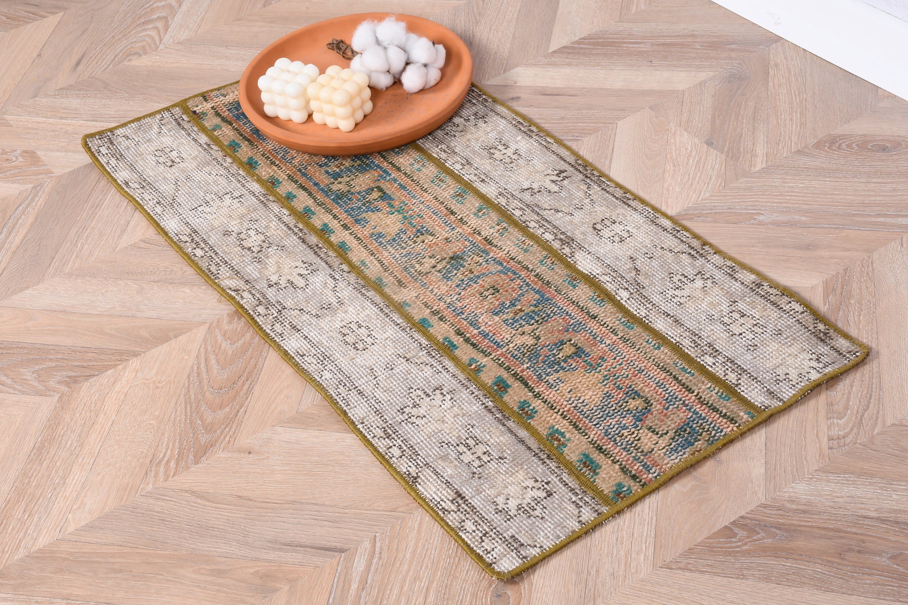 Bath Rug, Turkish Rug, Vintage Decor Rugs, Vintage Rugs, Home Decor Rug, White Anatolian Rug, Antique Rug, Entry Rug, 1.5x3 ft Small Rug