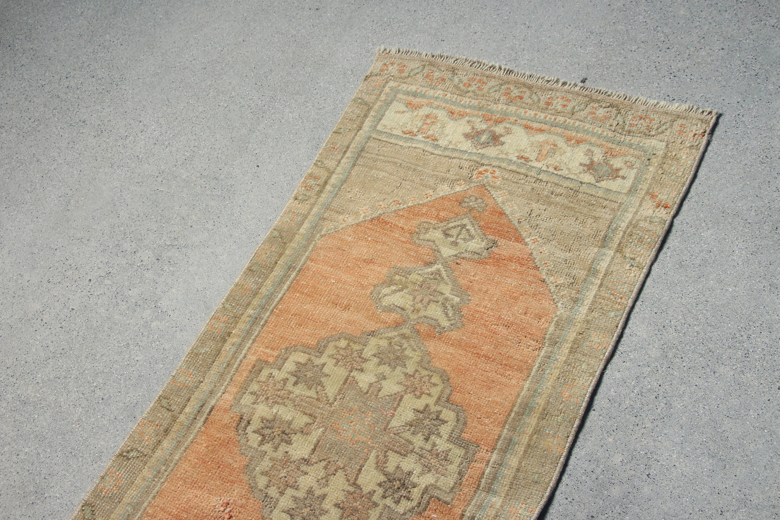 Giriş Halıları, Vintage Halı, Özel Halı, Turuncu Anadolu Halıları, Türk Halısı, Duvara Asılı Halılar, 1.6x3.8 ft Küçük Halı, Oushak Halıları, Yer Halısı