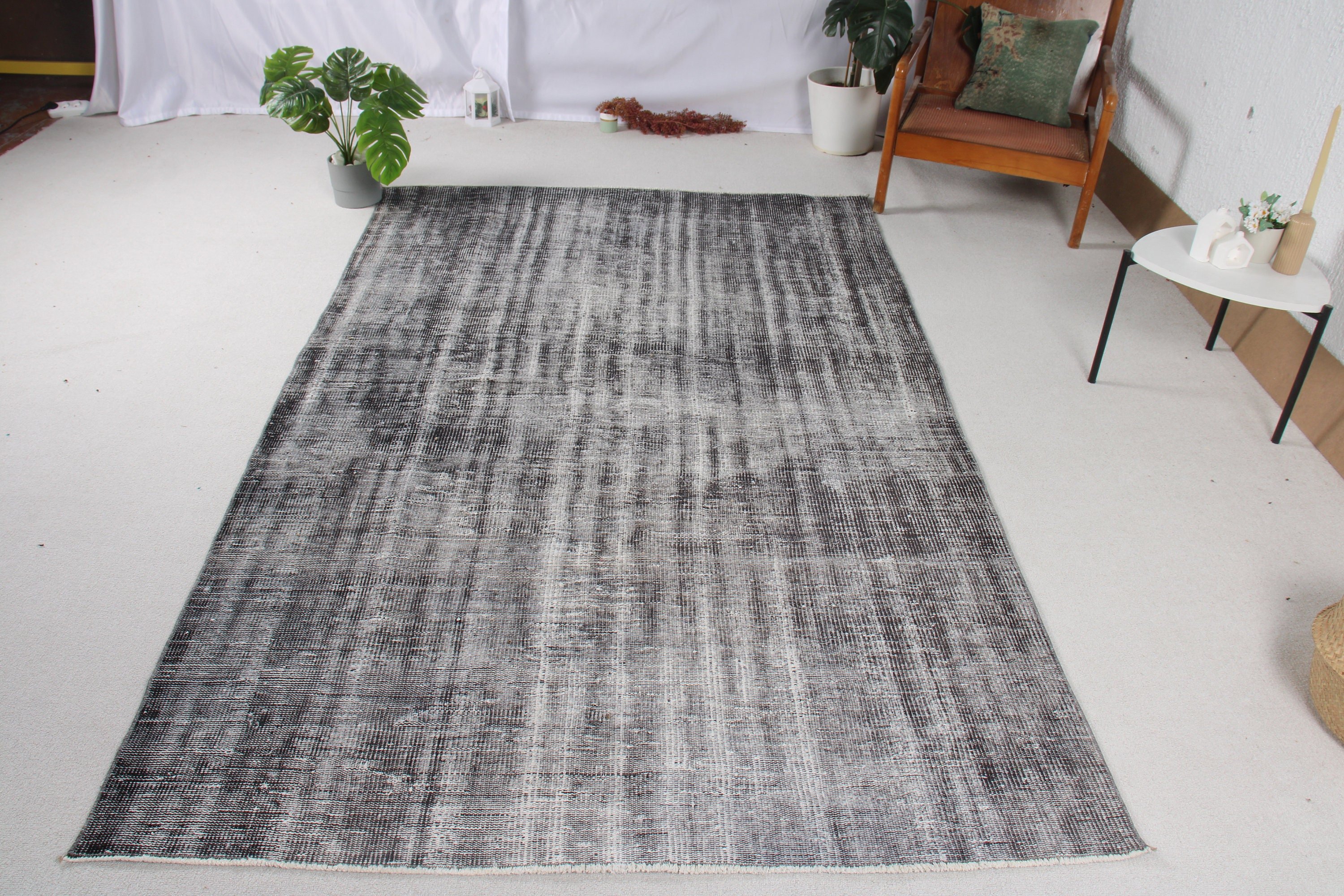 Salon Rug, Bedroom Rug, Black  5.1x8.5 ft Large Rug, Vintage Rugs, Anatolian Rug, Statement Rugs, Turkish Rug, Office Rugs