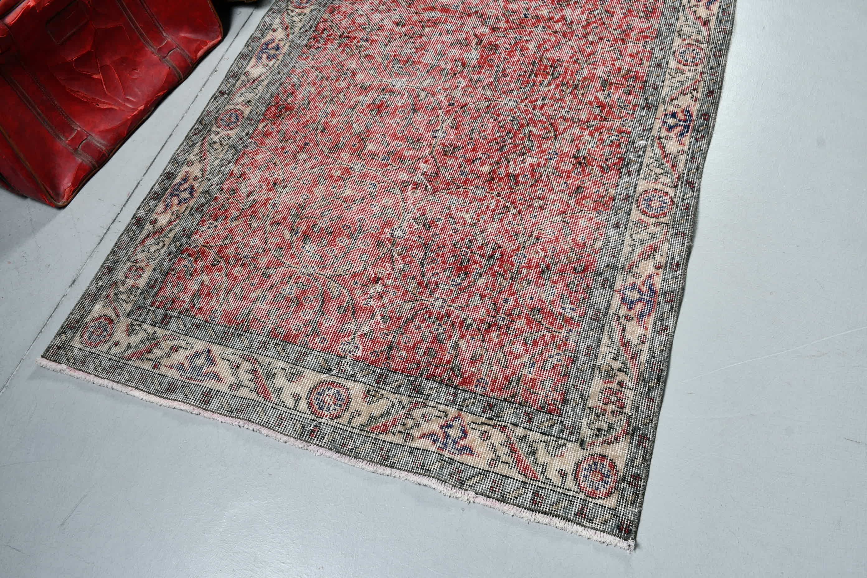 Kırmızı Mutfak Halısı, Yatak Odası Halıları, Oushak Halısı, İç Mekan Halıları, 3,7x6,8 ft Alan Halıları, Türk Halısı, Çocuk Halıları, Vintage Halı, Ofis Halısı