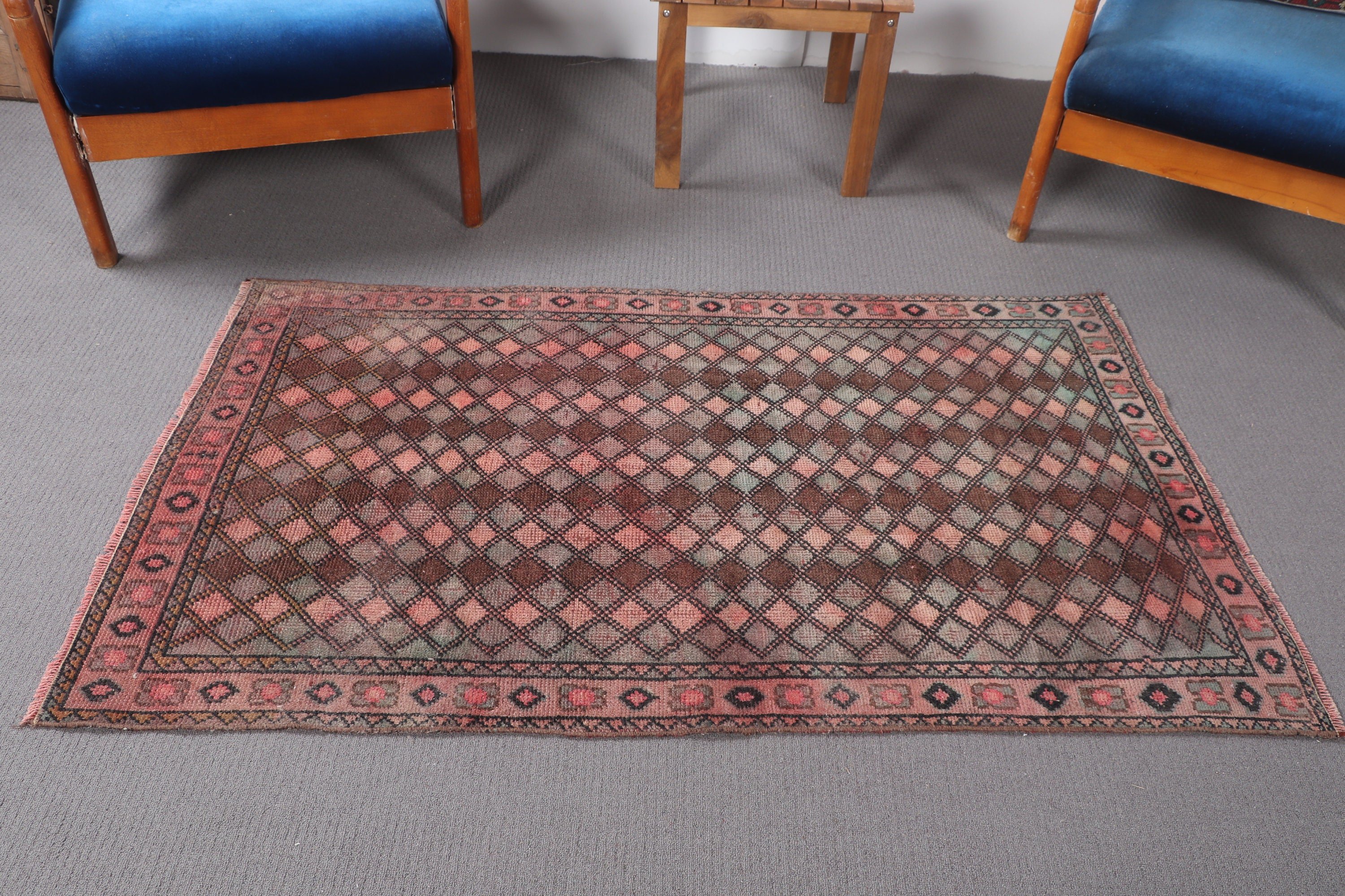 Vintage Halılar, El Dokuma Halılar, Mavi Yün Halı, Türk Halısı, Vintage Vurgulu Halılar, Nötr Halı, Çocuk Halıları, 3x5,2 ft Vurgulu Halılar, Lüks Halı