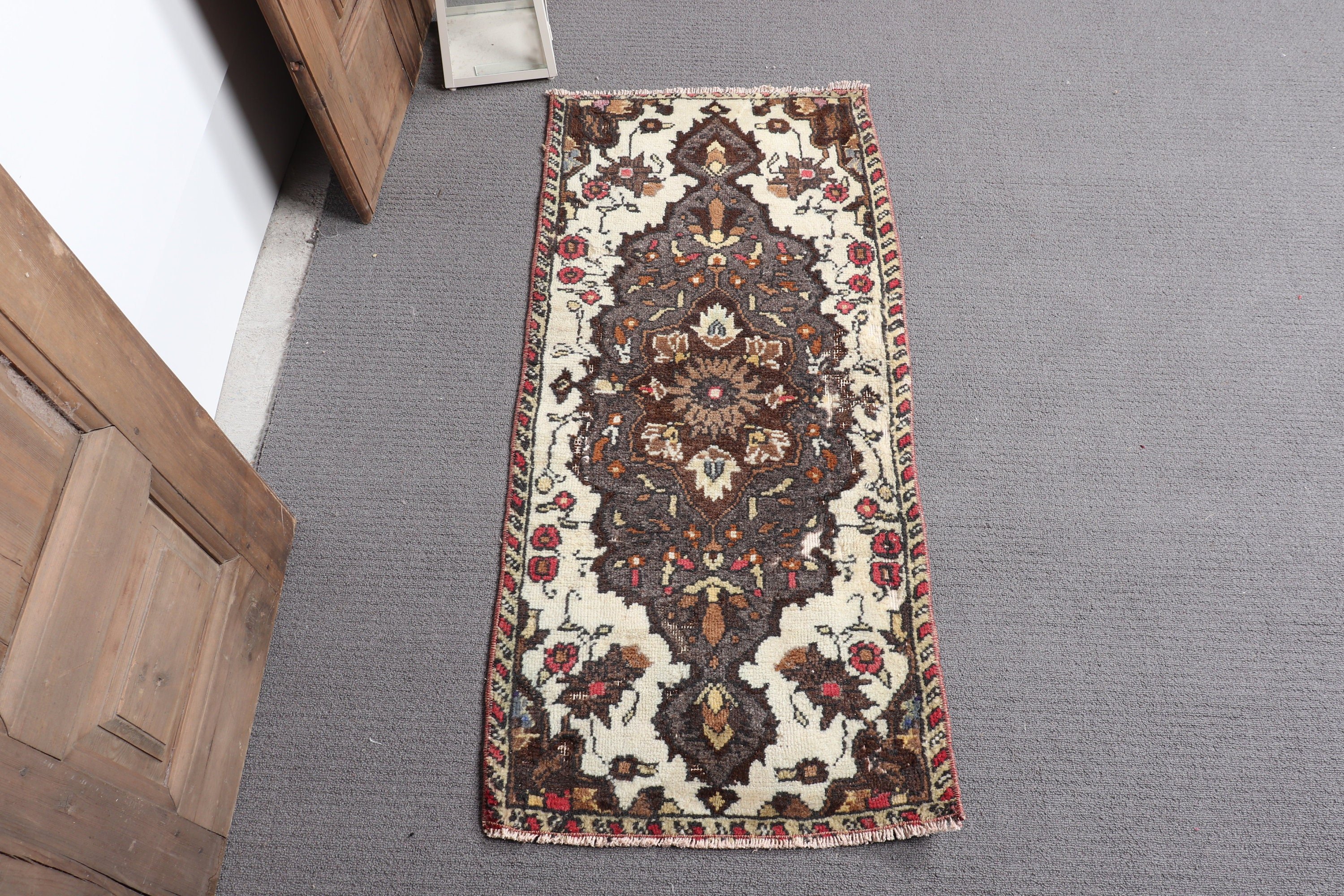 Duvara Asılı Halı, Bej Yün Halılar, 1.6x3.5 ft Küçük Halı, Mutfak Halısı, Kapı Paspası Halısı, Vintage Halılar, Türk Halısı, Yün Halı, Giriş Halıları