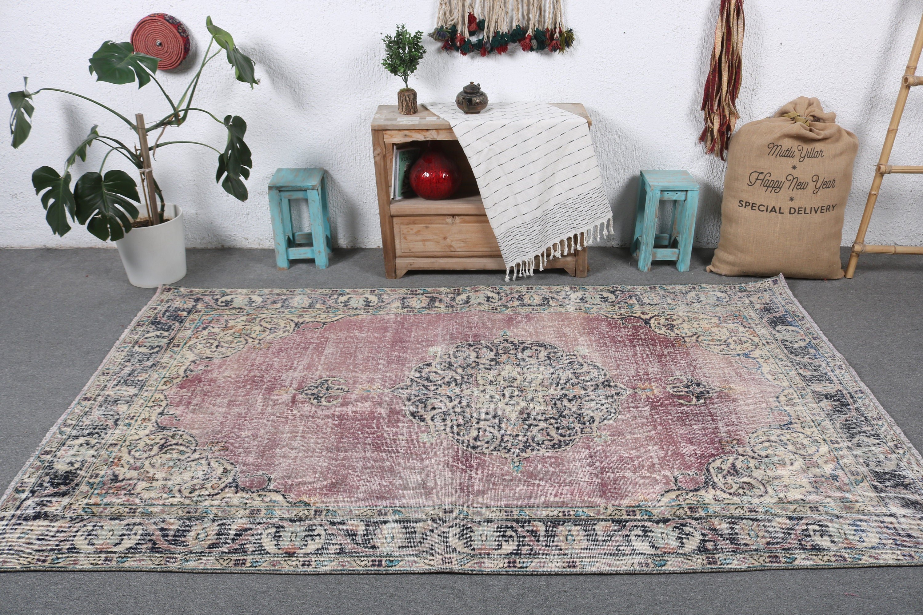 Boho Halılar, Mor Geometrik Halılar, Çocuk Halısı, Oushak Bölge Halısı, Açıklama Halıları, 4,7x8 ft Alan Halısı, Antika Halı, Vintage Halı, Türk Halısı