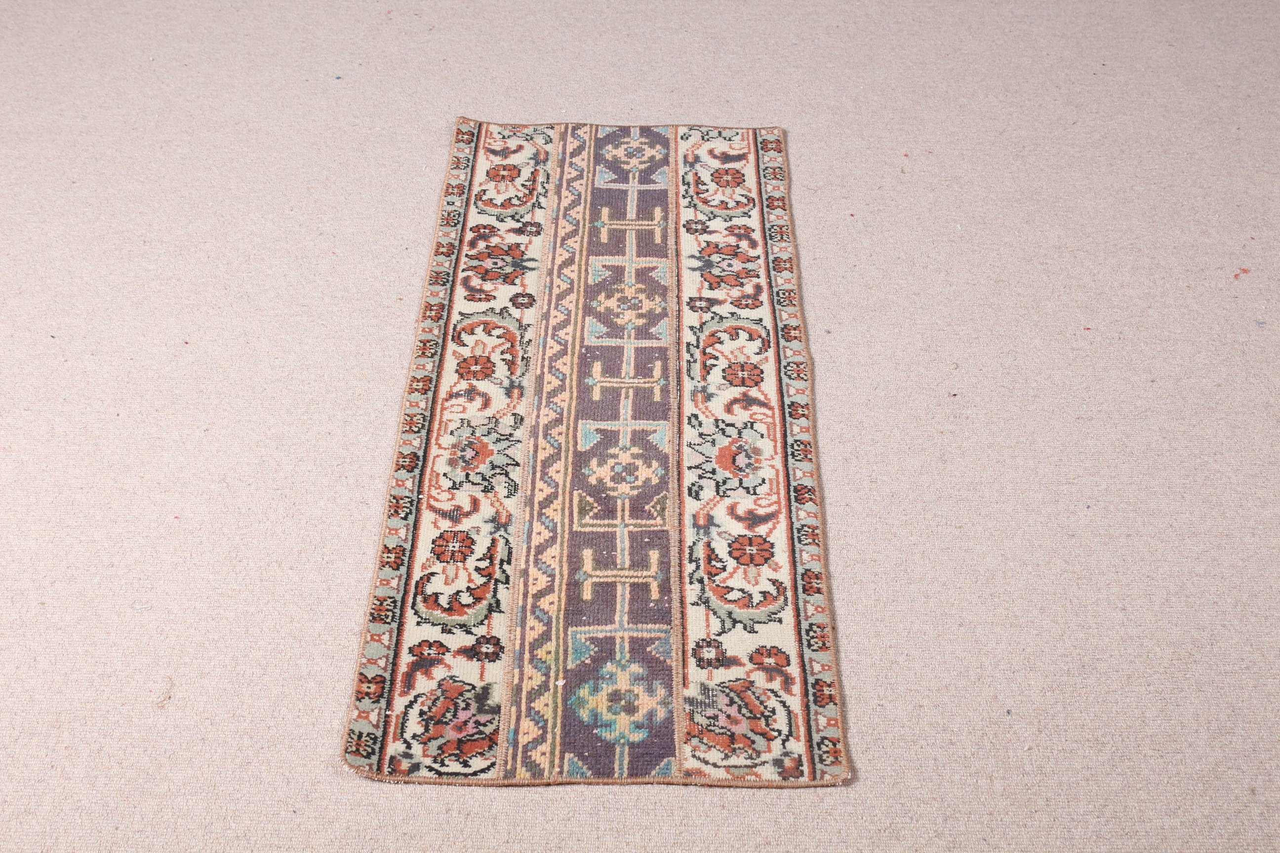 Vintage Halı, Türk Halısı, Giriş Halıları, 1.7x4.2 ft Küçük Halı, Bej Oushak Halısı, Kapı Paspası Halıları, Havalı Halılar, Mutfak Halısı, Çocuk Halısı