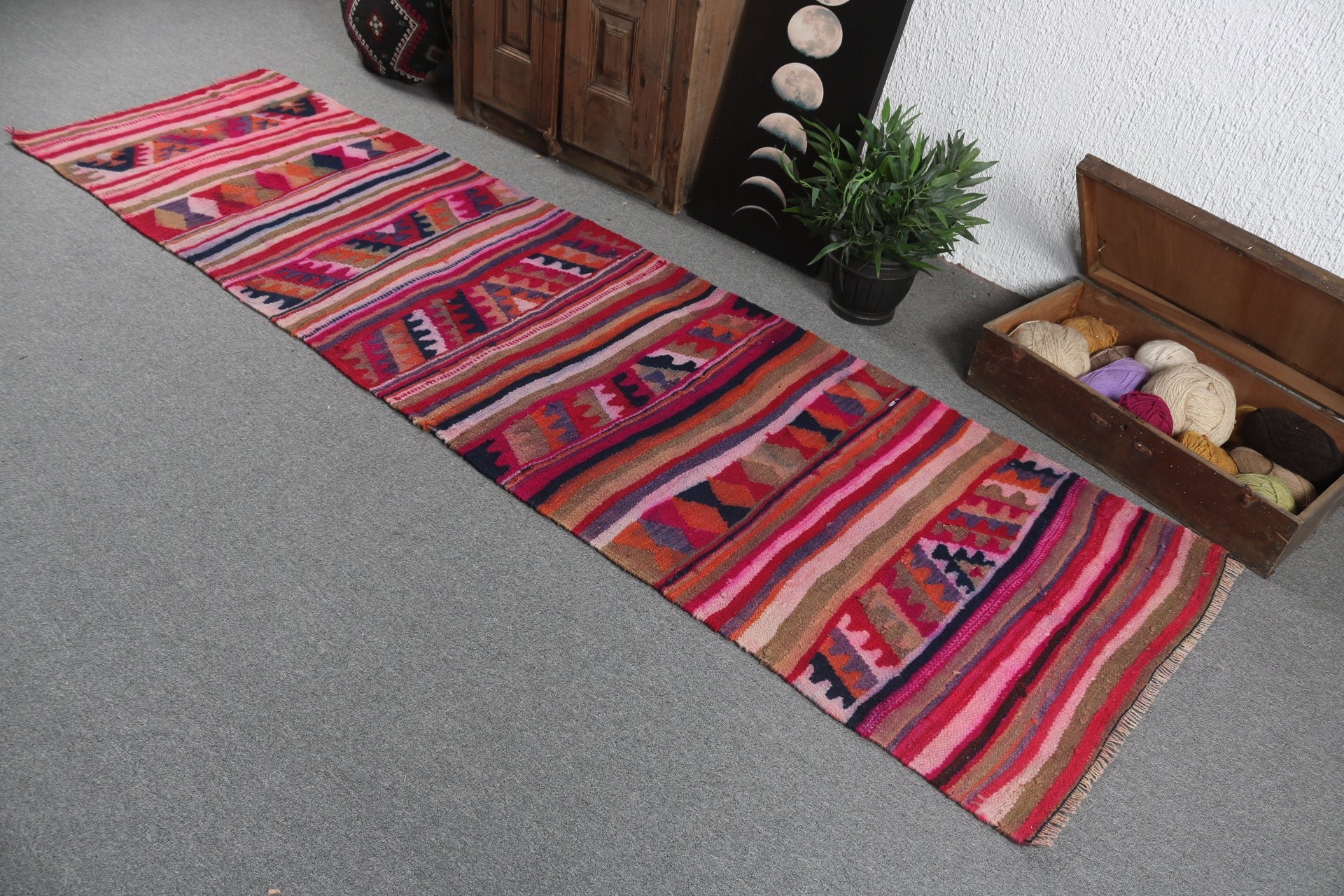 Beni Ourain Runner Halıları, Fas Halıları, Vintage Halı, El Dokuma Halı, 2.6x9.9 ft Runner Halıları, Havalı Halılar, Türk Halıları, Pembe Ev Dekor Halıları