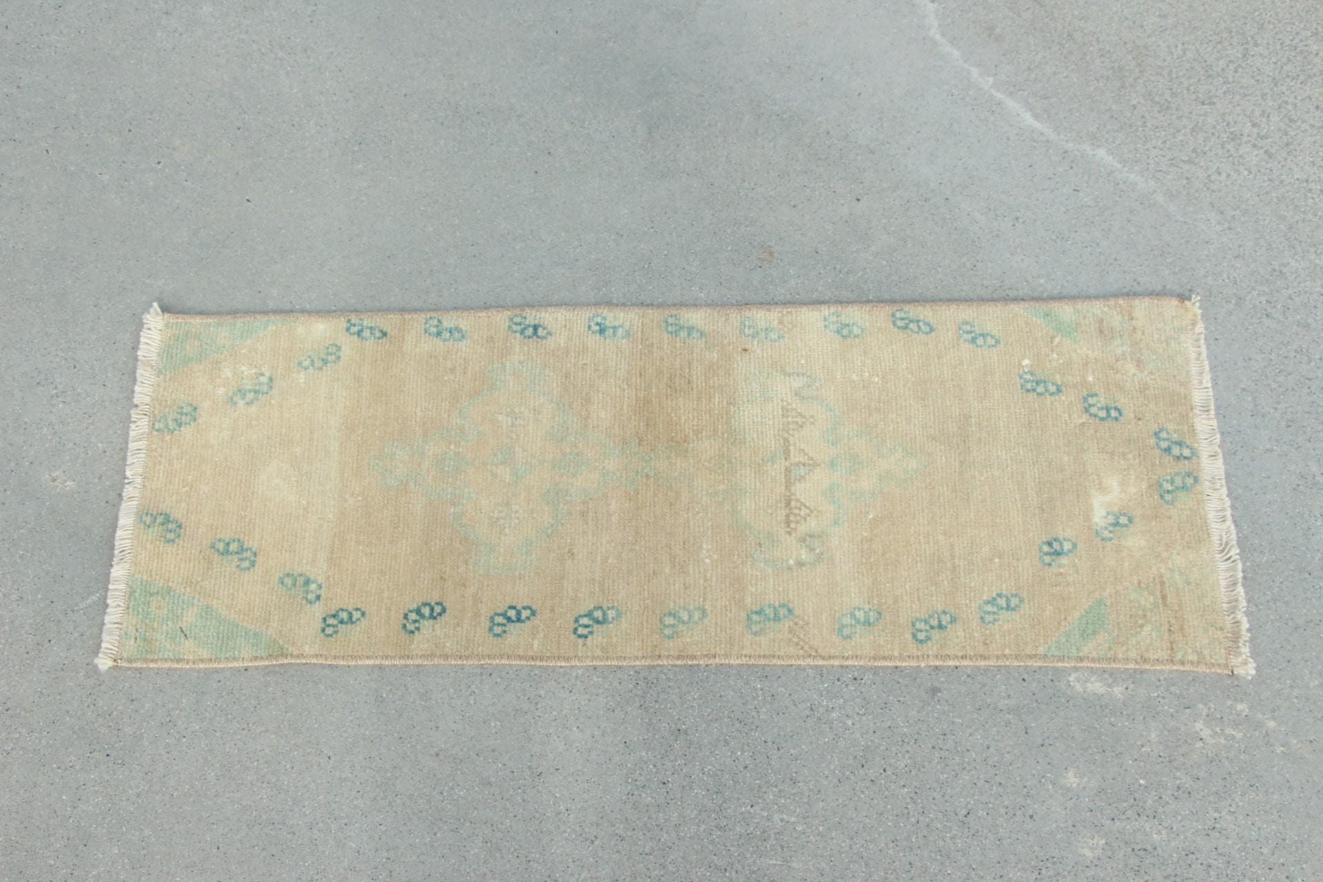 1x2.6 ft Küçük Halı, Ofis Halısı, Yatak Odası Halısı, Bej Oryantal Halılar, Oushak Halıları, Türk Halıları, Banyo Halısı, Duvara Asılı Halılar, Vintage Halı