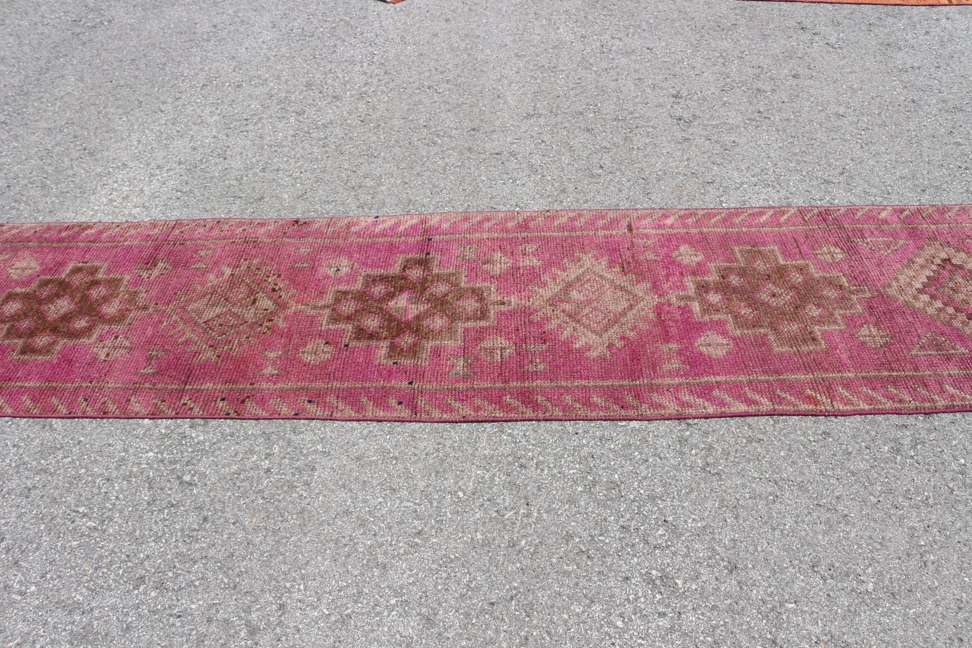 Harika Halılar, 2.3x11.3 ft Runner Halısı, Pembe Fas Halısı, Fas Halısı, Koridor Halısı, Merdiven Halısı, Vintage Halılar, Koşucu Halıları, Türk Halıları