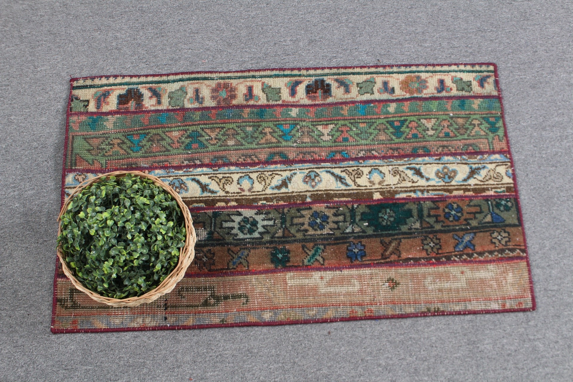 Giriş Halıları, Eskitilmiş Halılar, Yeşil Yatak Odası Halıları, Vintage Halı, Anadolu Halısı, Türk Halısı, Banyo Halısı, Oushak Halısı, 1.7x2.9 ft Küçük Halılar