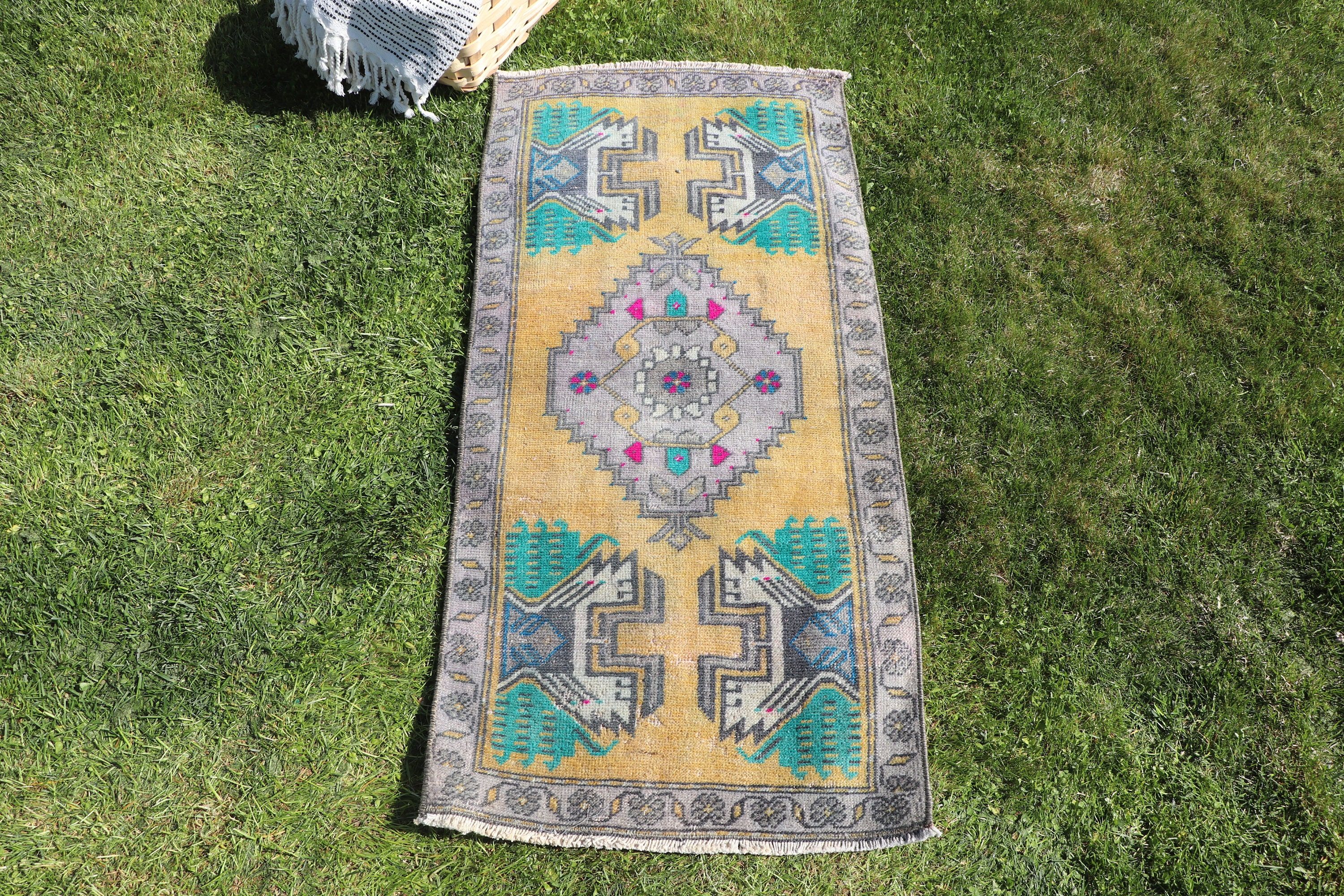 Vintage Halı, Türkiye Halısı, Sarı 1.6x3.4 ft Küçük Halılar, Çocuk Halısı, Anadolu Halısı, Türk Halısı, Nötr Halılar, Paspas Halısı