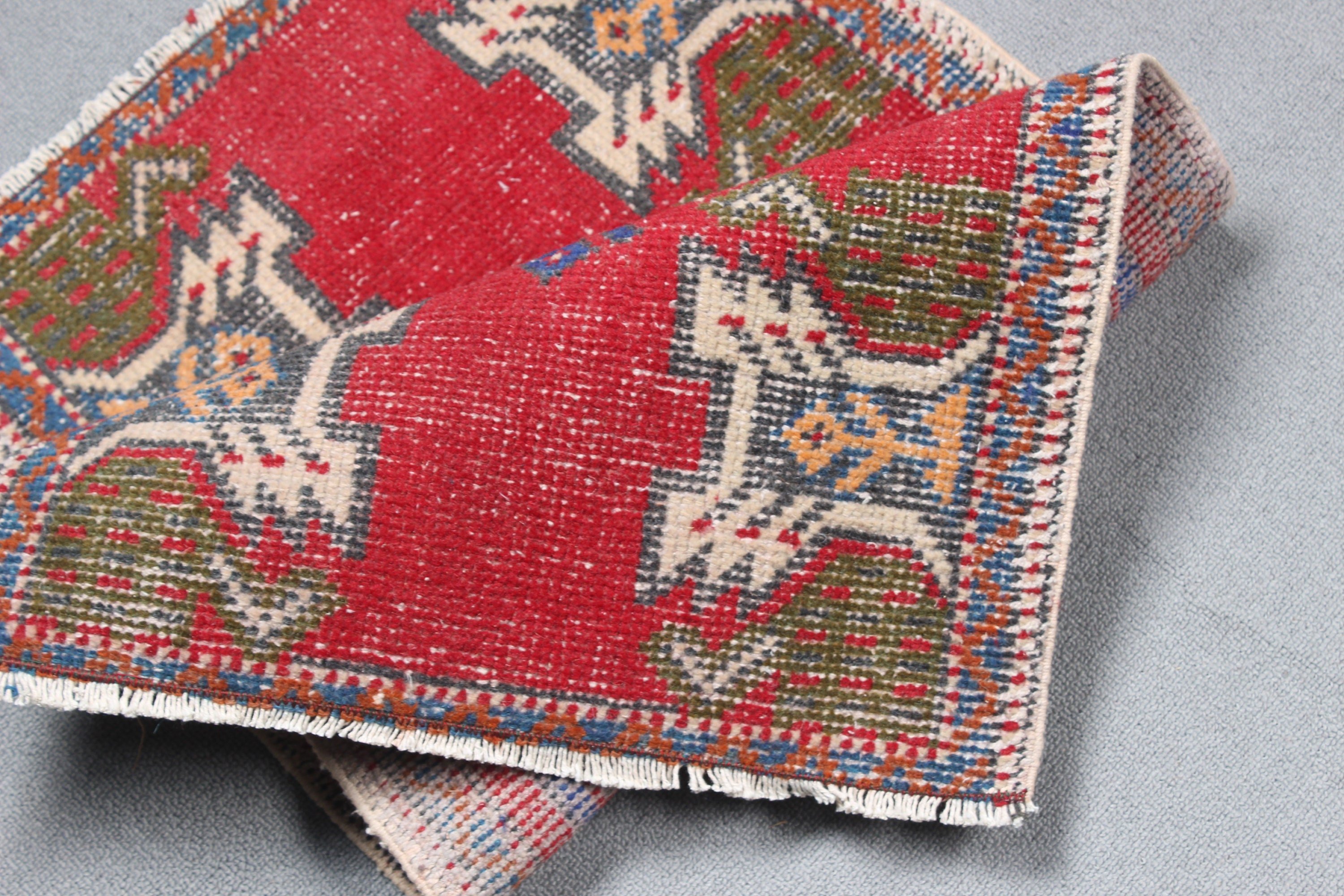 Bathroom Rugs, Wool Bath Mat Rug, Vintage Rug, Kitchen Rugs, Red Bedroom Rug, Turkish Rug, 1.6x3.1 ft Small Rug, Oriental Rugs, Car Mat Rug