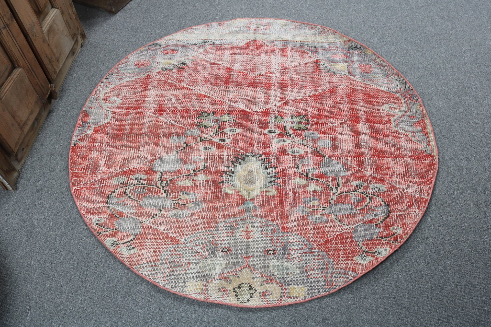 Anatolian Rugs, Nursery Rugs, Modern Rugs, Red Moroccan Rugs, Turkish Rugs, Decorative Rugs, Boho Rugs, 4.5x4.5 ft Accent Rug, Vintage Rugs