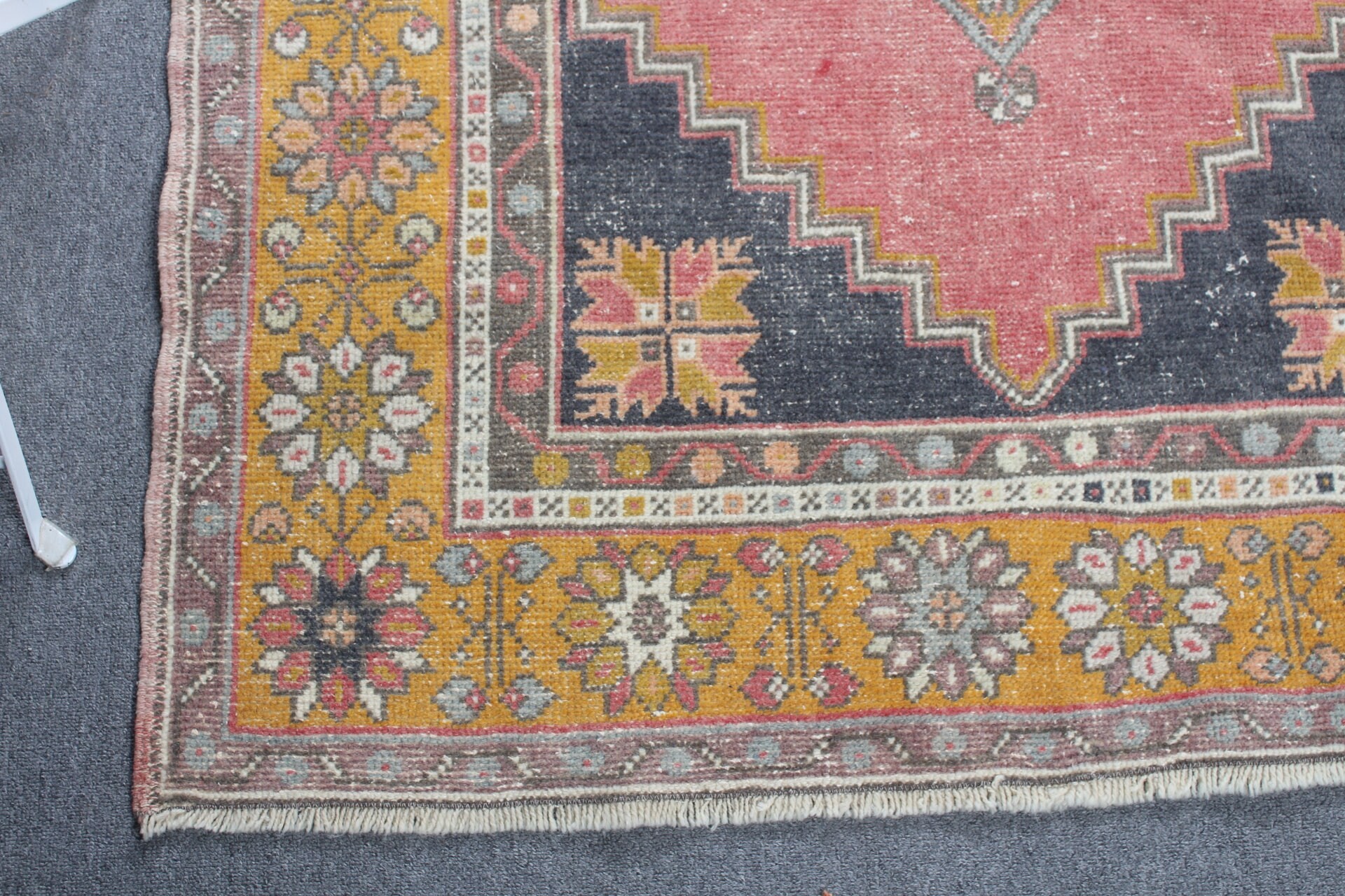 Yün Halı, 3,6x6,3 ft Aksan Halısı, Sevimli Halı, Çocuk Odası Halıları, Giriş Halıları, Türk Halısı, Mutfak Halısı, Vintage Halı, Yatak Odası Halıları, Kırmızı Yer Halısı