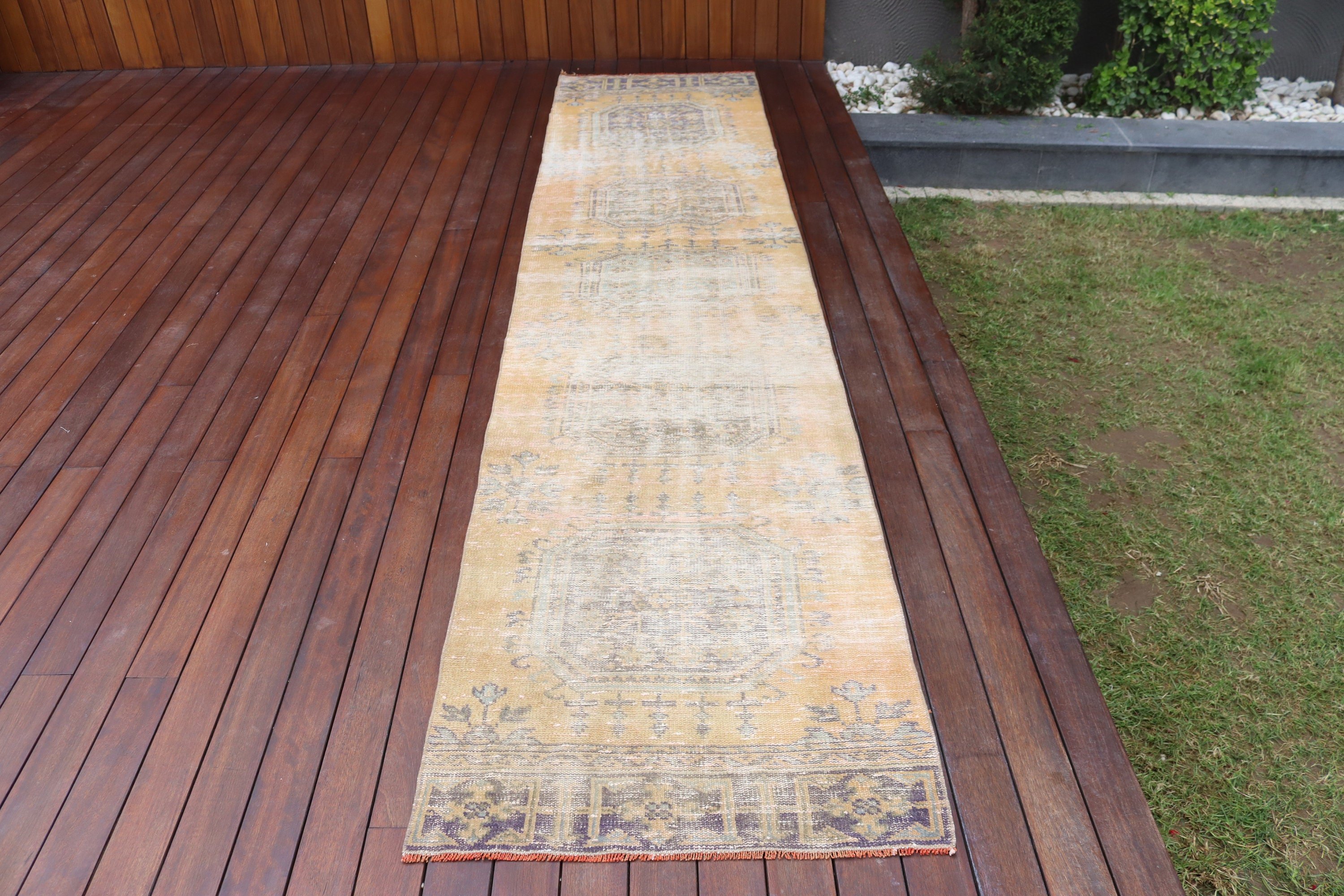 Vintage Halılar, Sarı Geometrik Halı, 2.5x11.3 ft Runner Halıları, Yatak Odası Halıları, Vintage Runner Halısı, Türk Halıları, Mutfak Halısı, Yün Halı