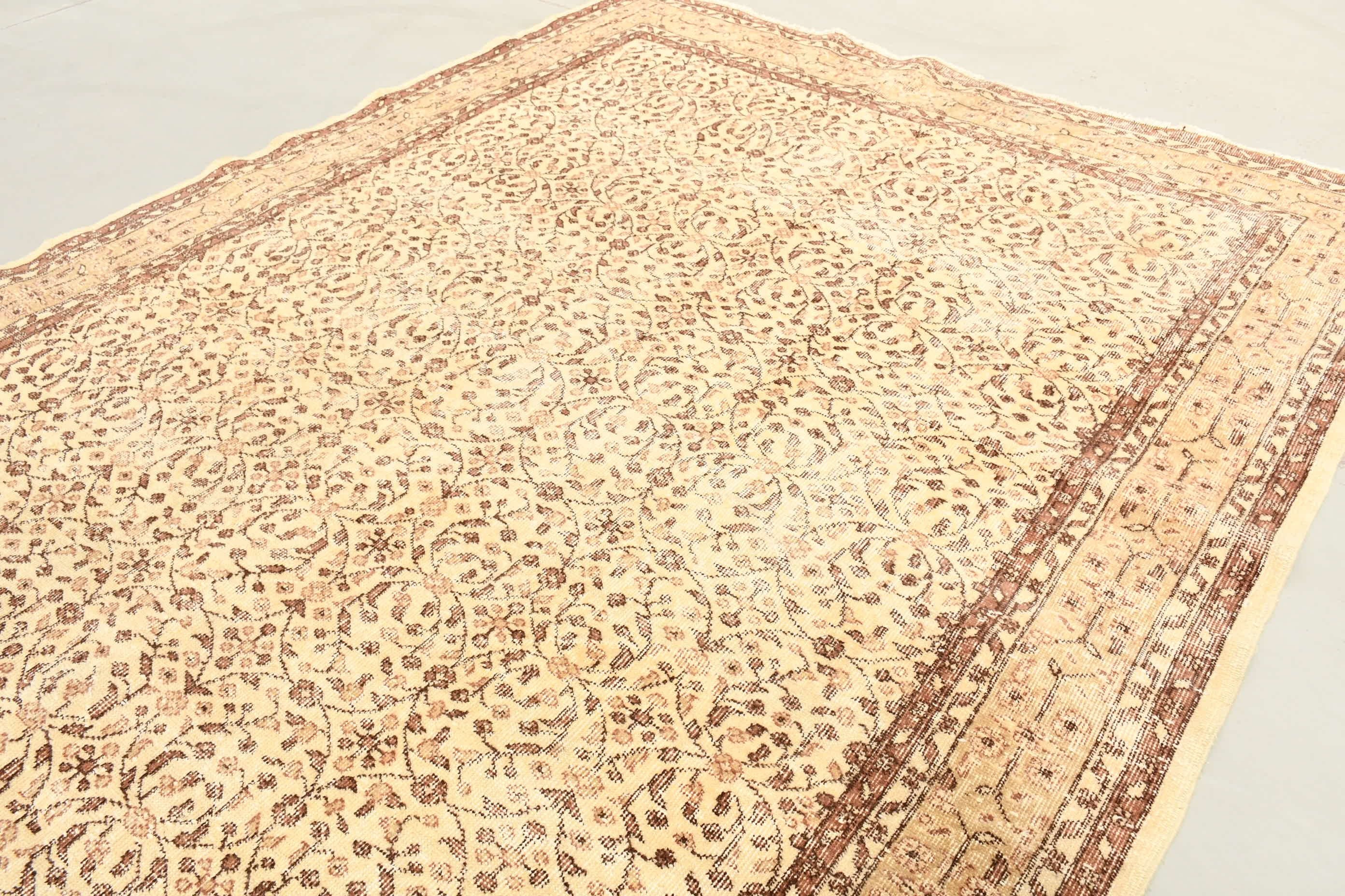 Vintage Rugs, Rugs for Bedroom, Anatolian Rugs, Beige Wool Rug, Salon Rugs, Turkish Rugs, 6.9x9.7 ft Large Rug, Bedroom Rug