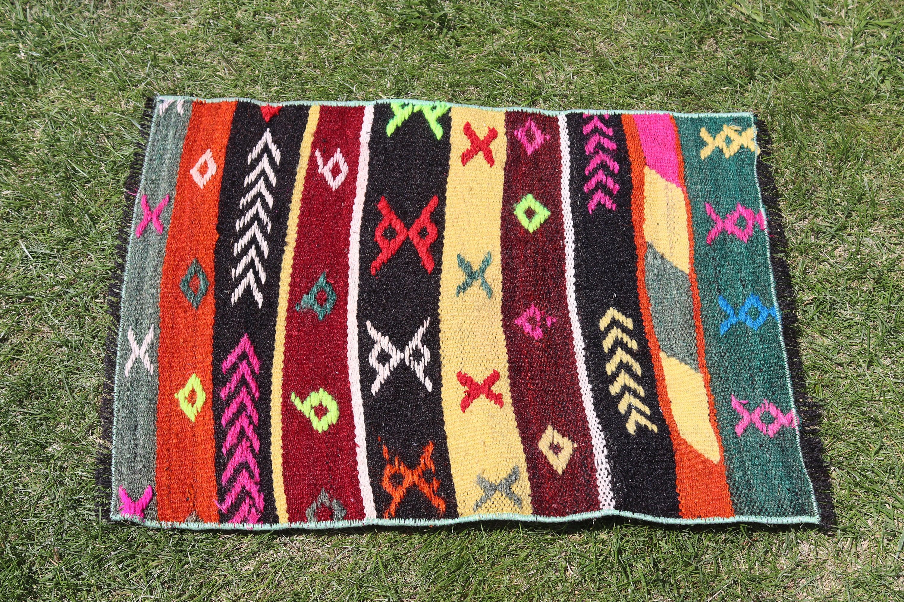 1.7x2.3 ft Küçük Halı, Türk Halısı, Giriş Halısı, Mutfak Halıları, Ev Dekorasyonu Halısı, Gökkuşağı Geometrik Halısı, Kilim, Vintage Halılar, Anadolu Halısı