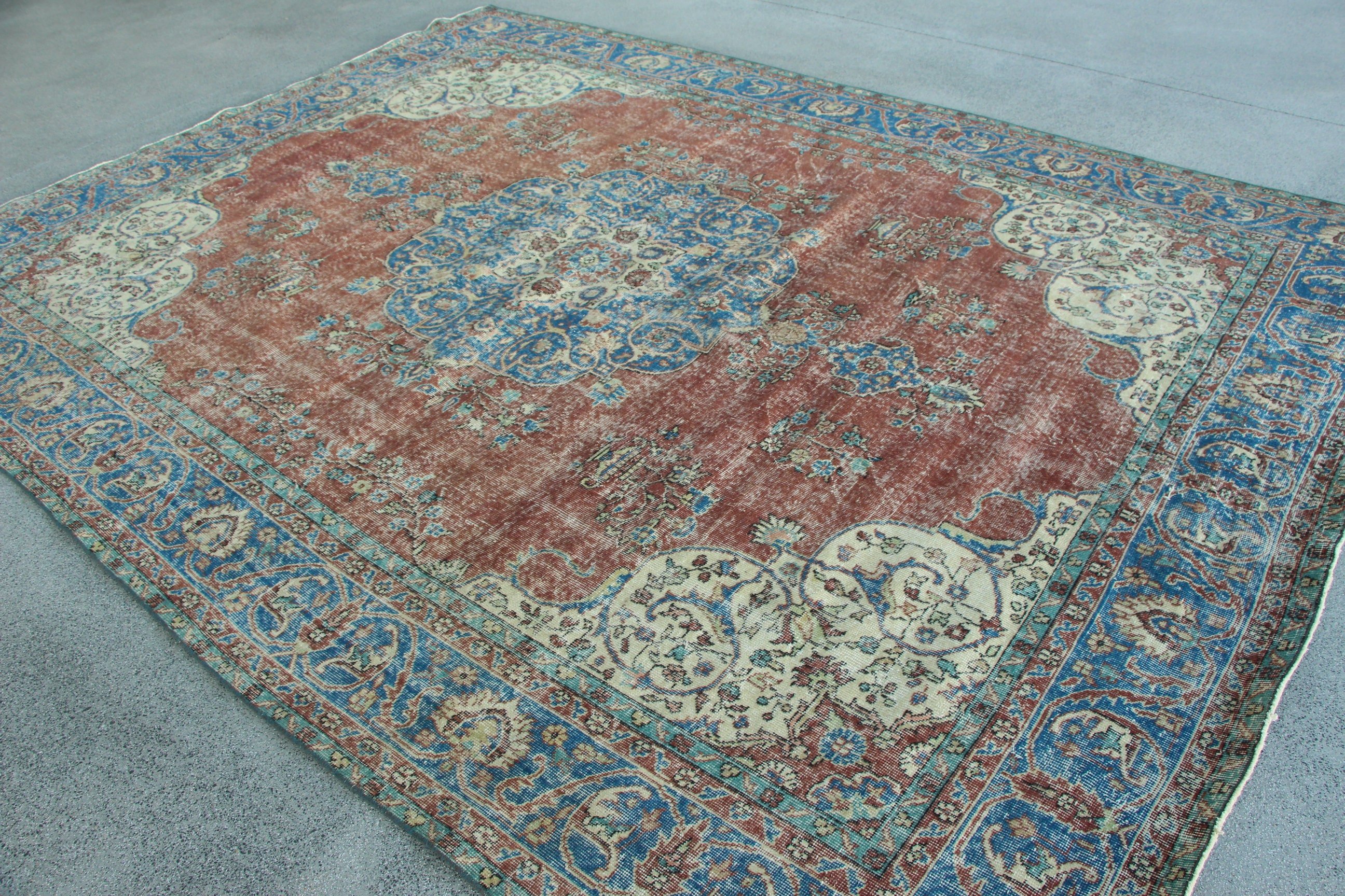 Oversize Vintage Rug, Vintage Rugs, Red Luxury Rug, Handwoven Rugs, 8.2x11.2 ft Oversize Rug, Antique Rug, Turkish Rug, Salon Rug