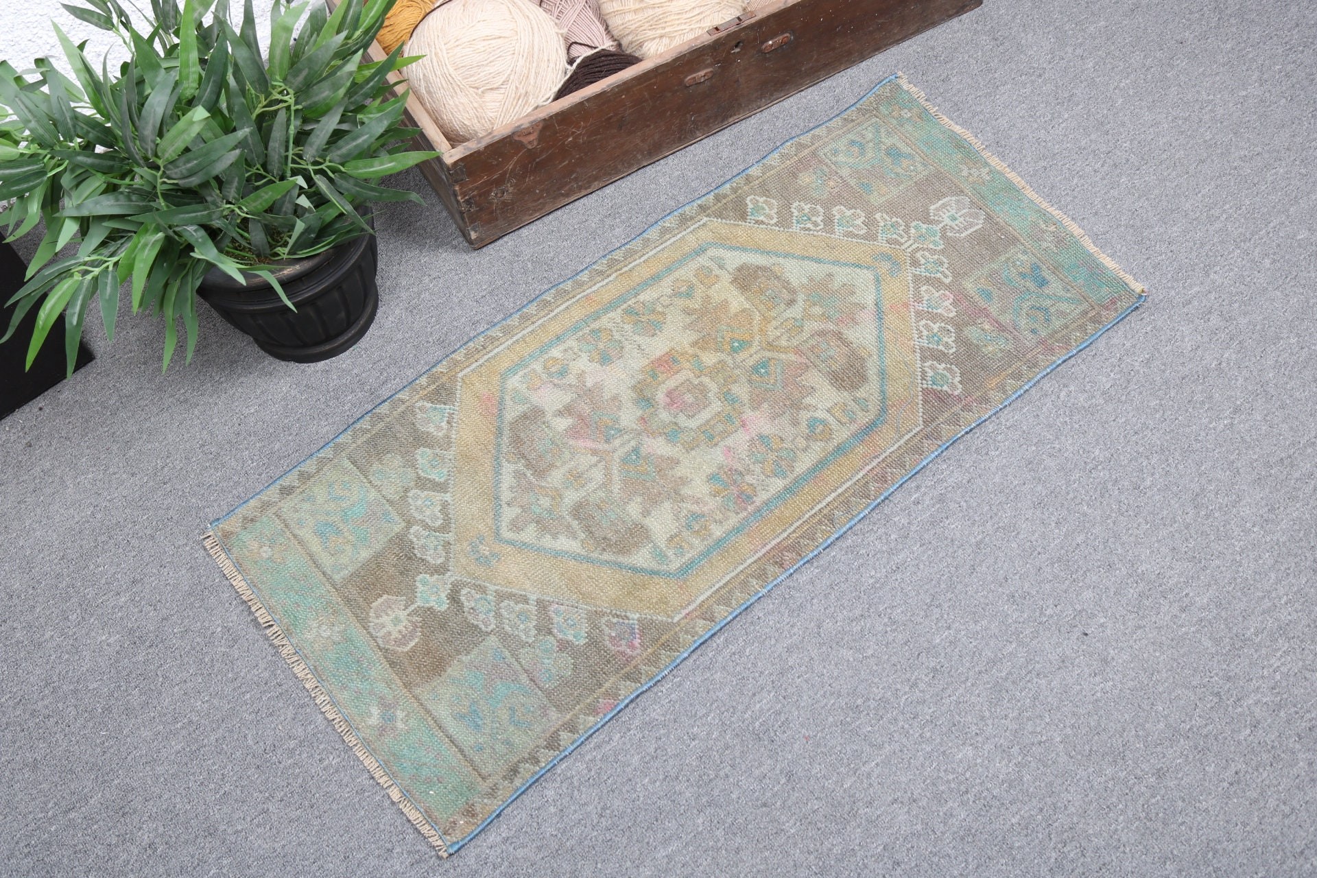 Vintage Rugs, Boho Rug, Green Oriental Rugs, Door Mat Rug, Statement Rug, Nursery Rug, Decorative Rugs, Turkish Rugs, 1.4x3.1 ft Small Rugs