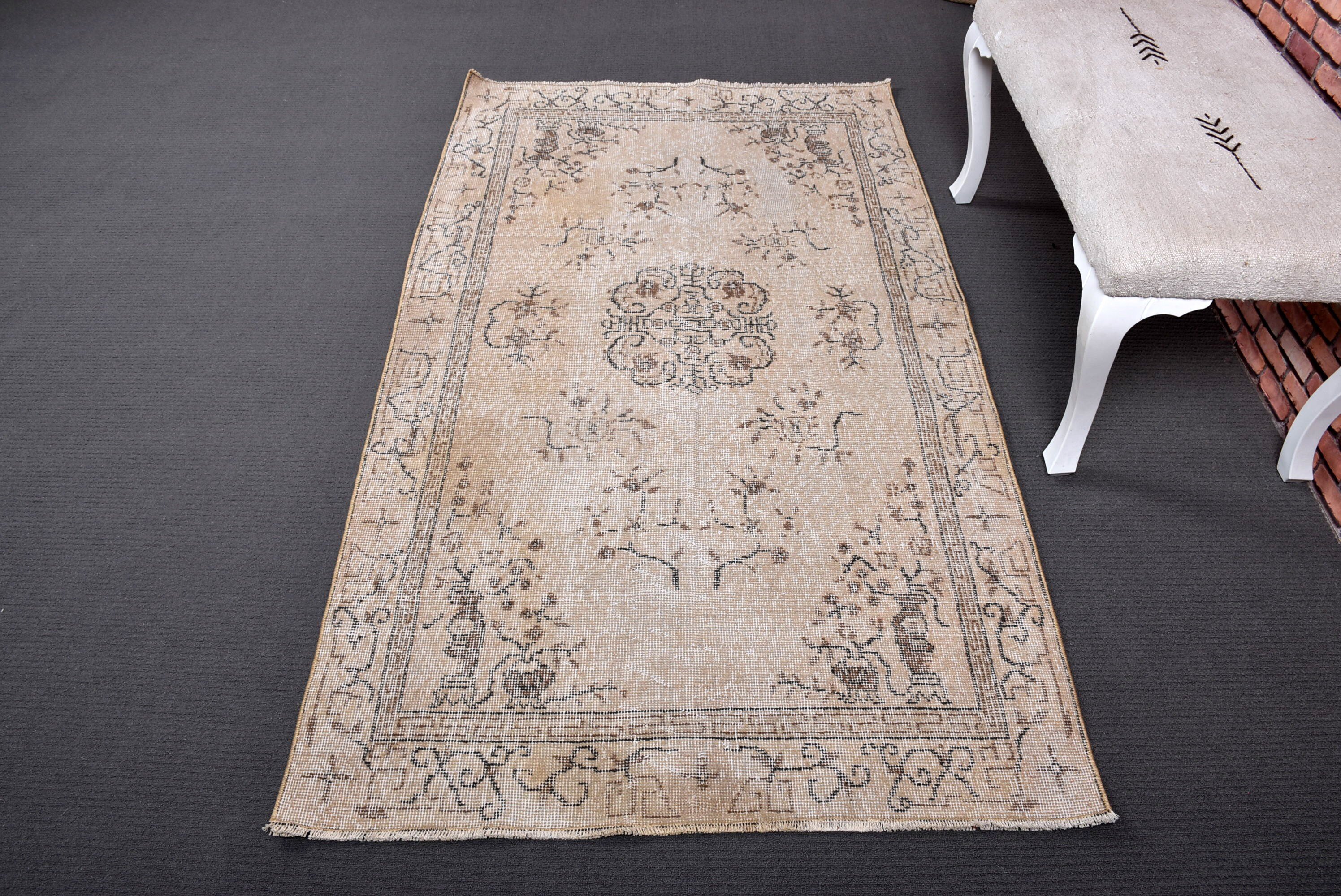 Bej 3.5x6.4 ft Accent Halı, Çocuk Odası Halıları, Vintage Halı, Antika Halılar, Çocuk Halısı, Türk Halıları, Etnik Halılar, Boho Halıları