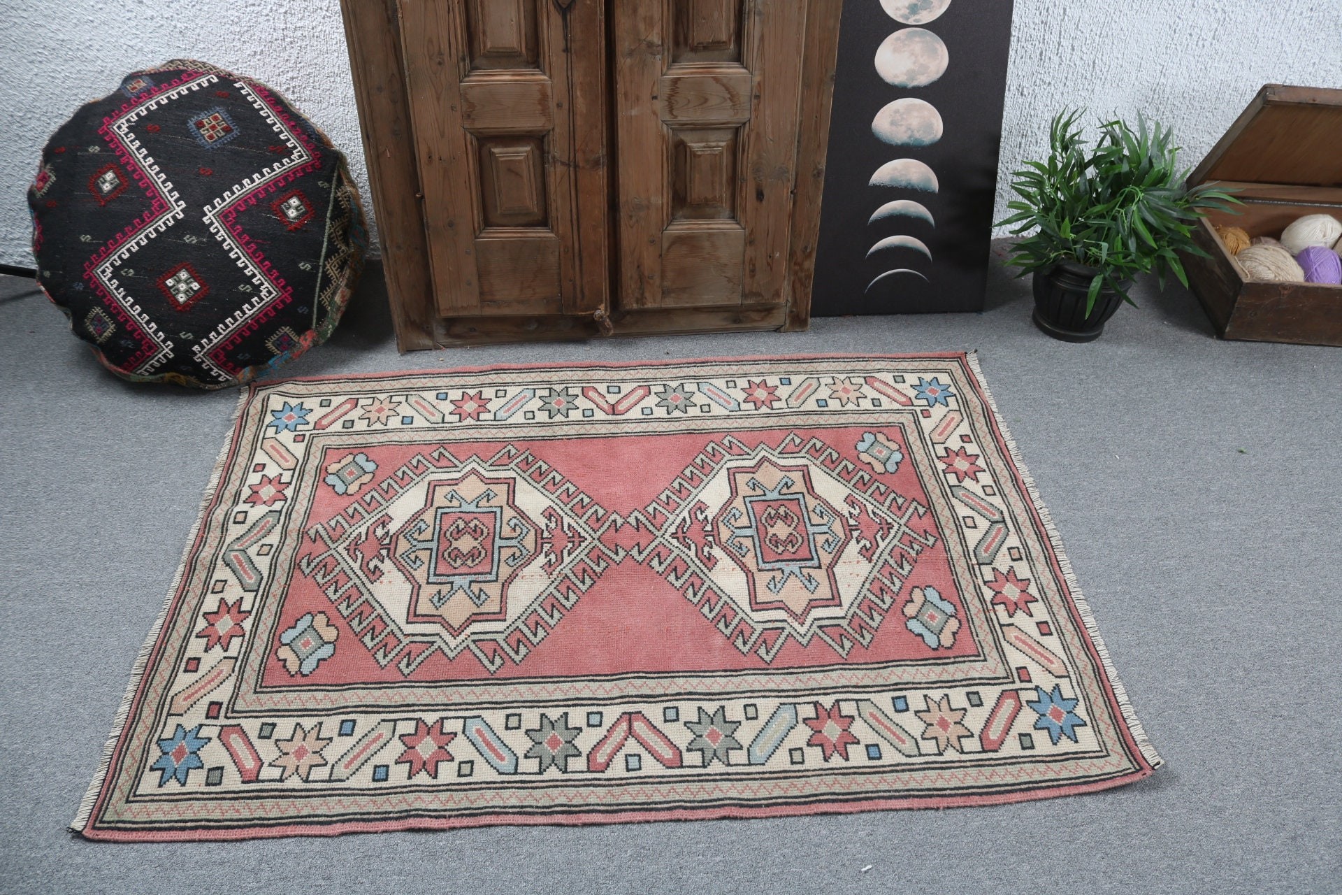 Vintage Halılar, Geometrik Halı, Pembe 3.4x4.7 ft Accent Halı, Türk Halısı, Dış Mekan Halısı, Mutfak Halısı, Dekoratif Halılar, Antika Halı