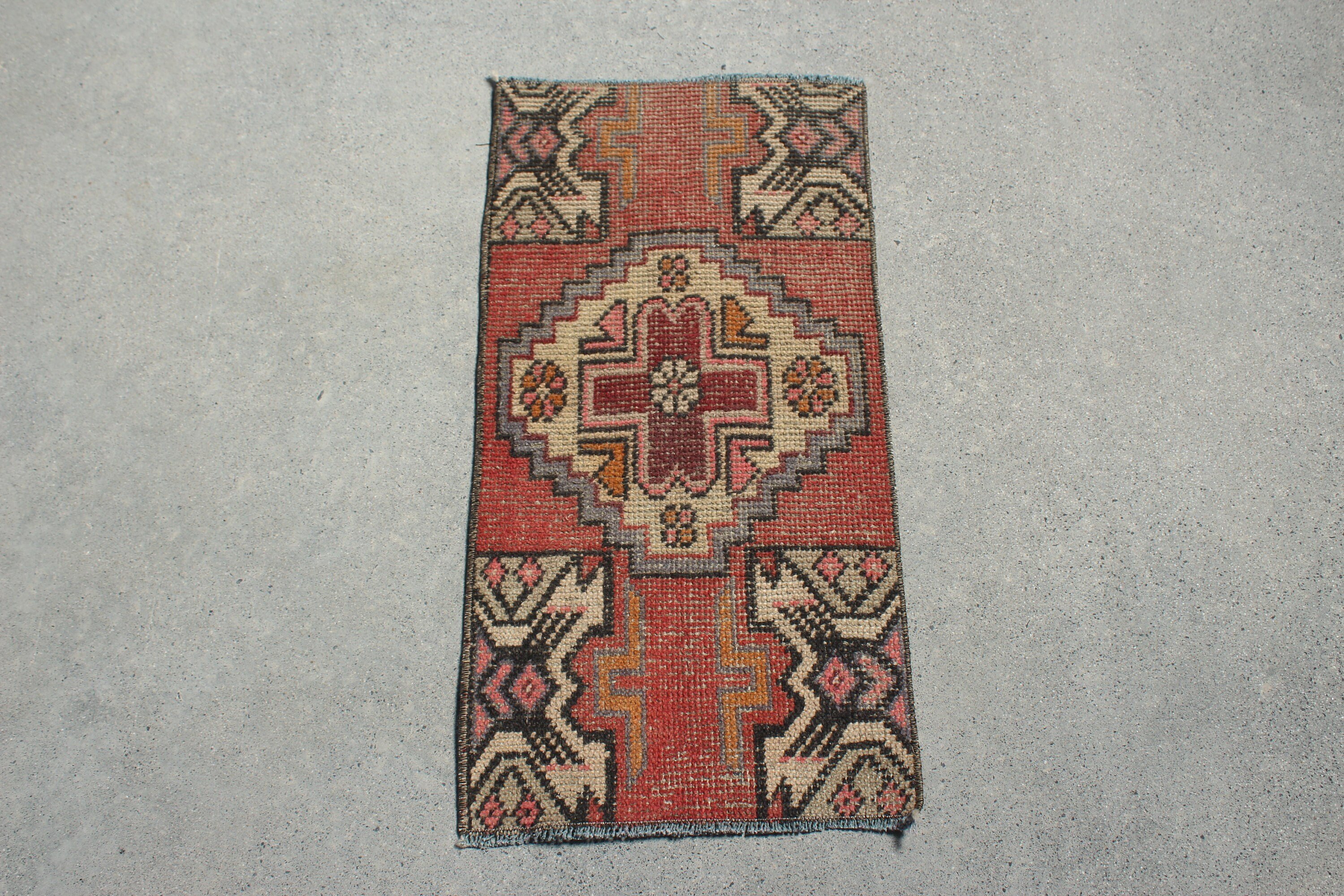 Small Woven Rug Rugs, Anatolian Rug, 1.3x2.6 ft Small Rugs, Red Oushak Rug, Antique Rugs, Vintage Rugs, Bedroom Rug, Turkish Rug, Bath Rug