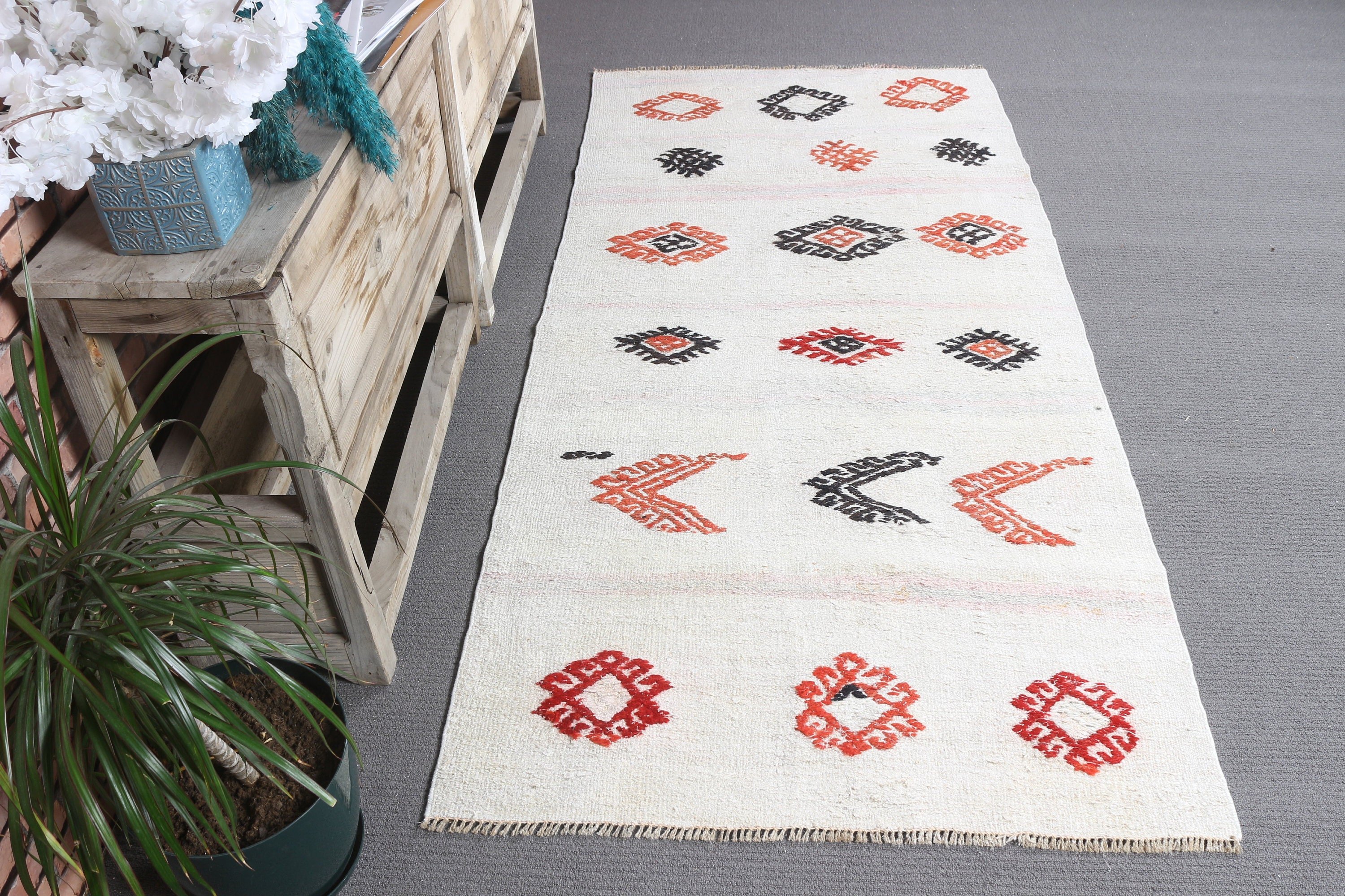 Turkish Rug, Nursery Rug, White  3.1x6.9 ft Accent Rug, Vintage Rug, Aesthetic Rug, Home Decor Rug, Kitchen Rug