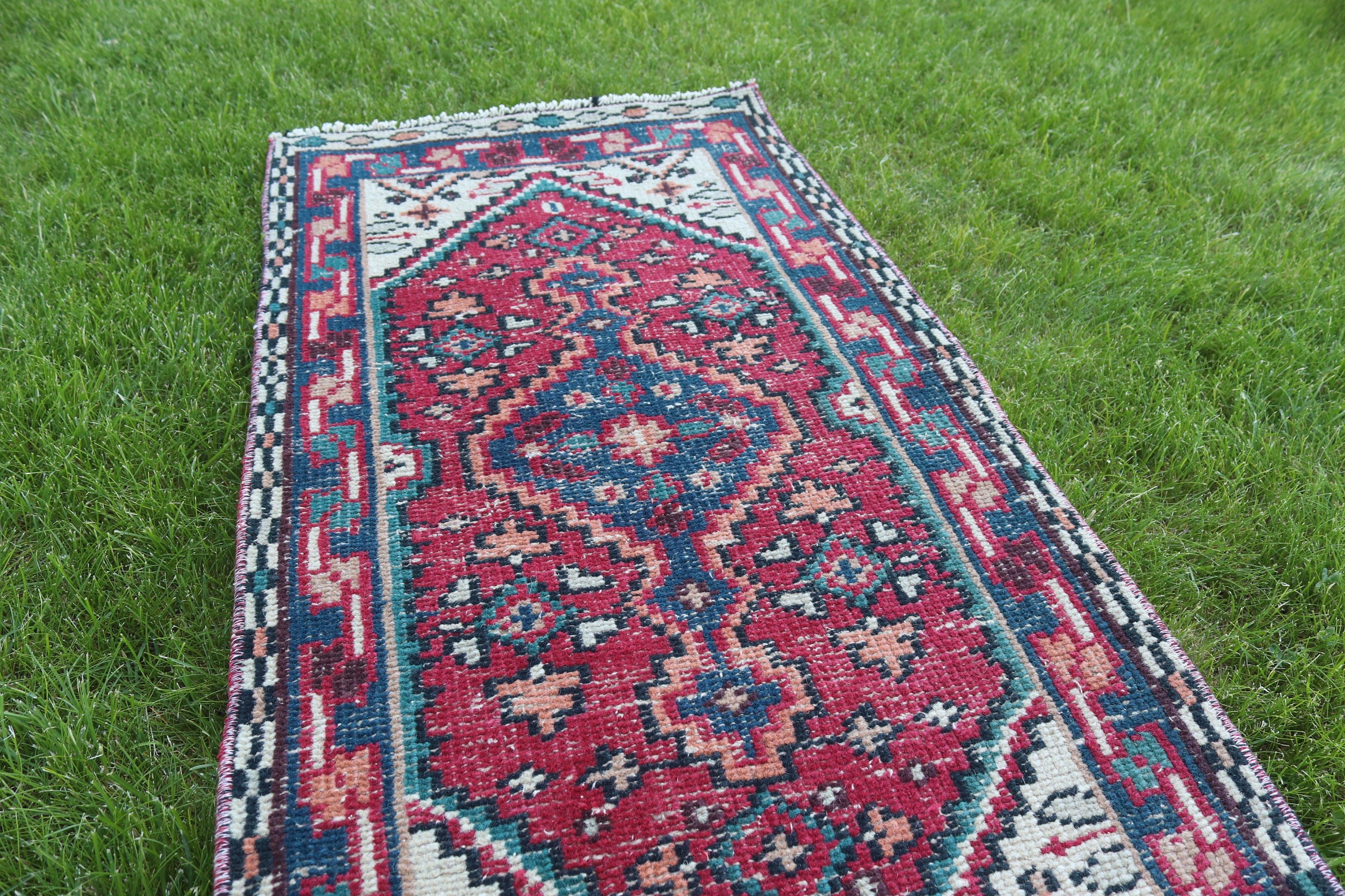 Lüks halı, kırmızı zemin halıları, küçük alan halısı, kabile halıları, vintage halılar, duvar asma halı, nötr halı, Türk halısı, 1.8x3.9 ft küçük halı